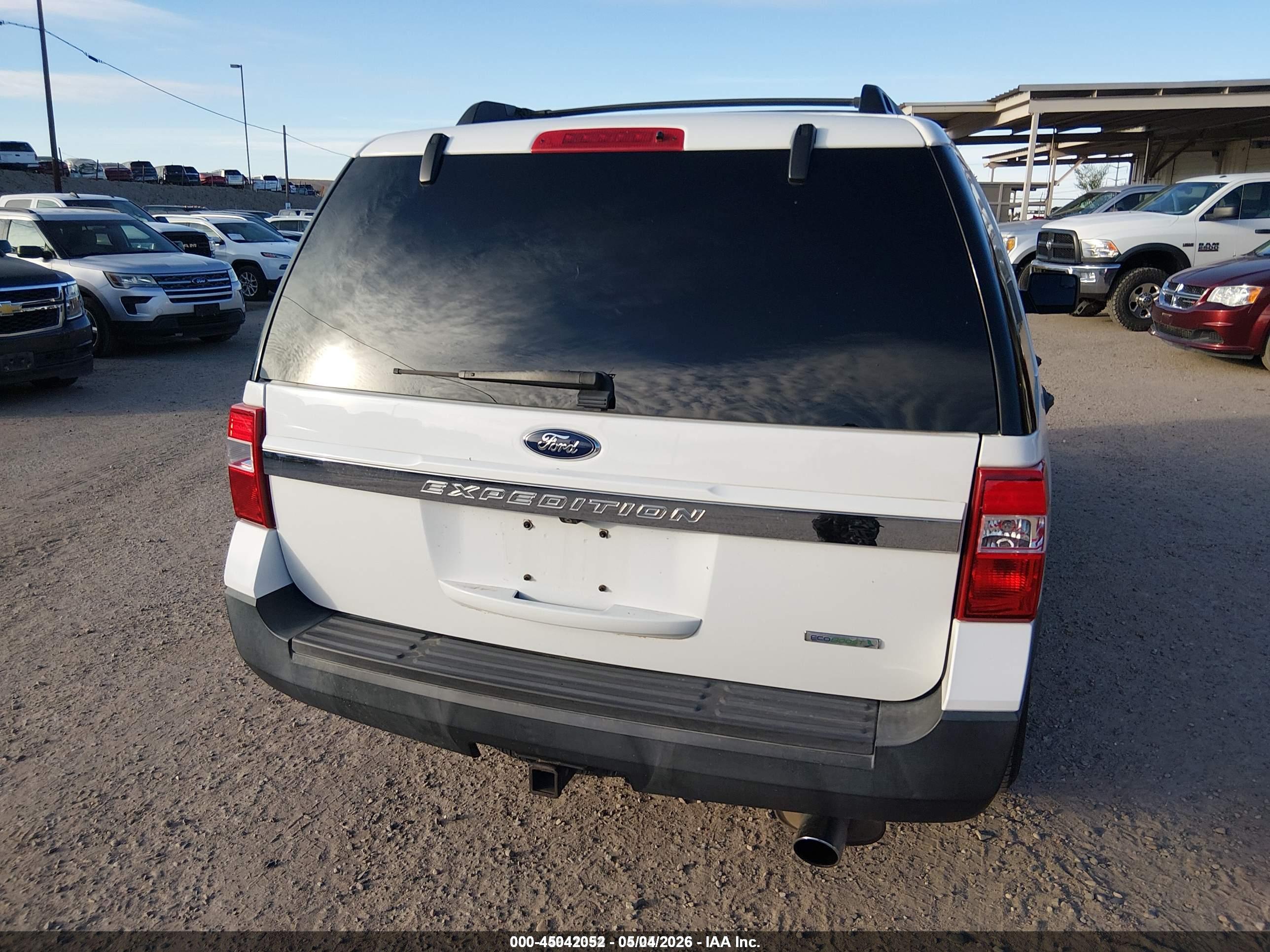 FORD EXPEDITION image 6