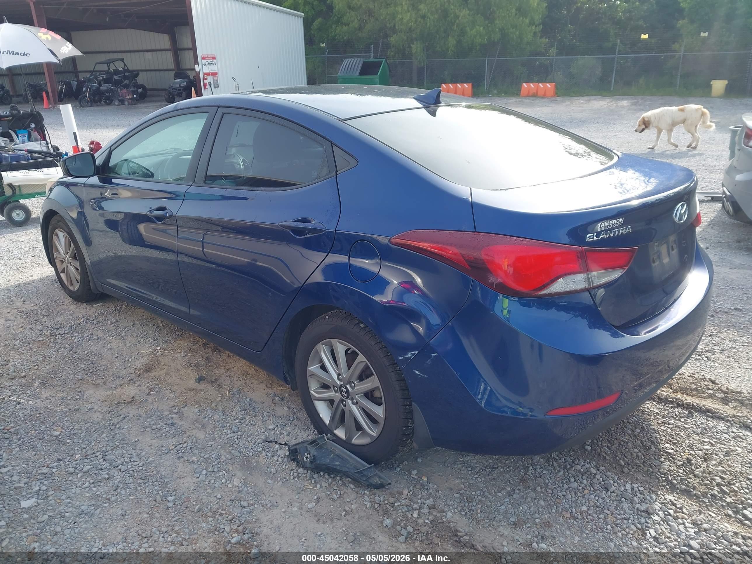 HYUNDAI ELANTRA image 3