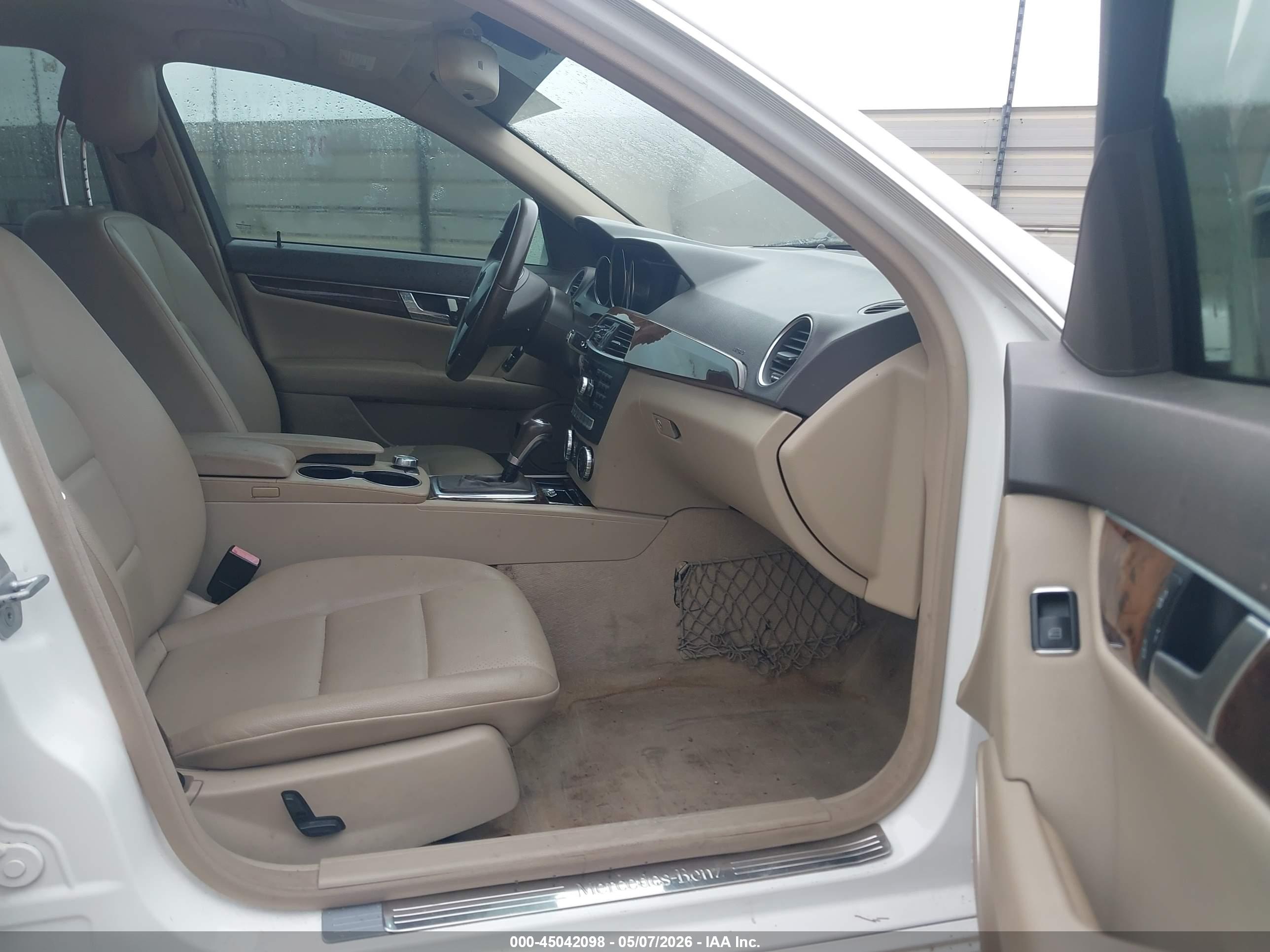 MERCEDES-BENZ C image 5