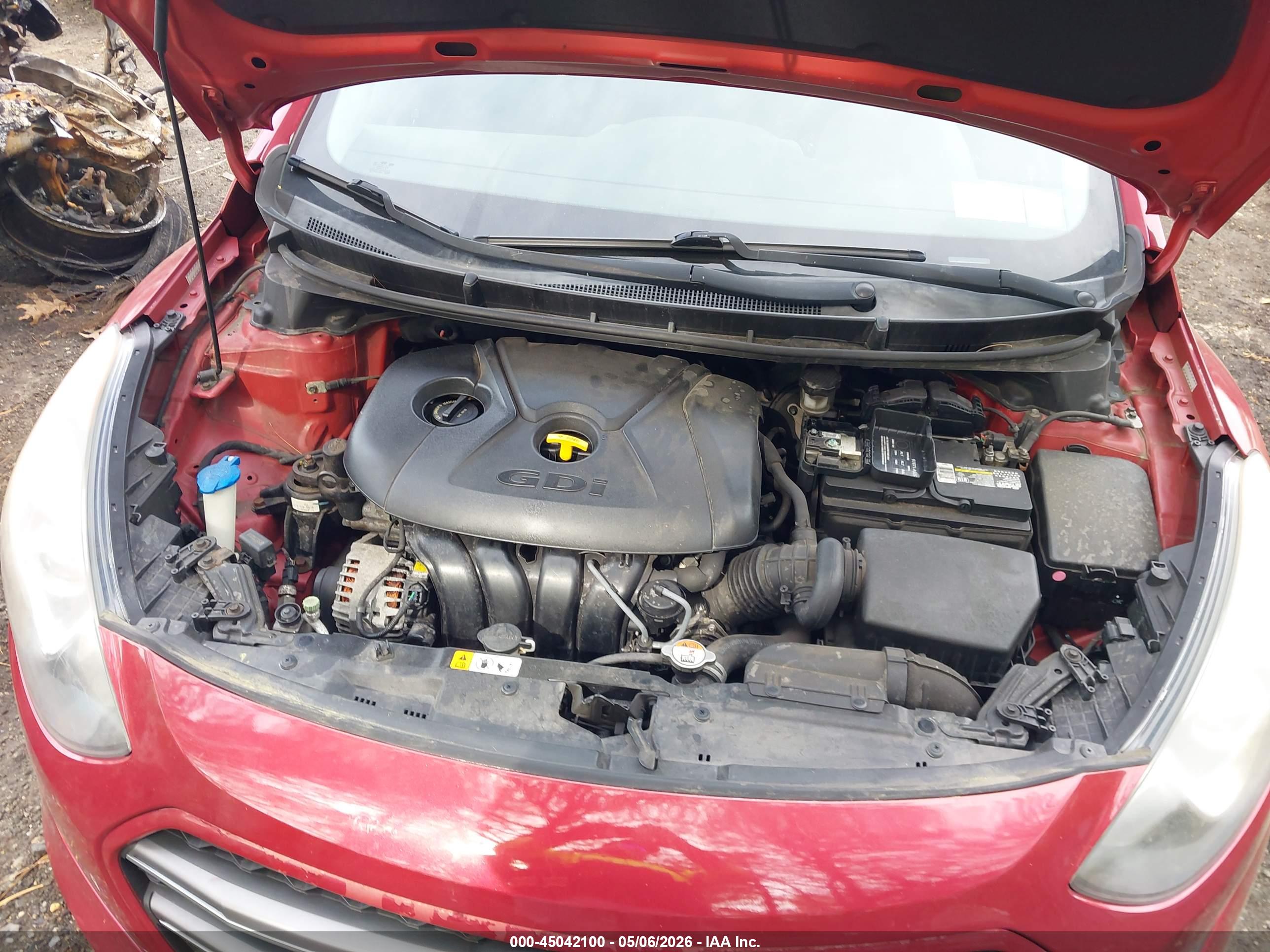 HYUNDAI ELANTRA image 10