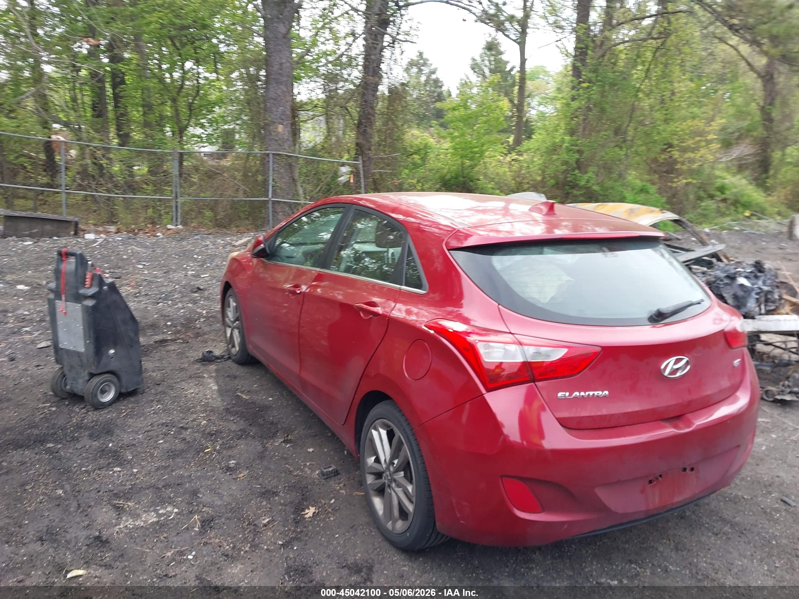 HYUNDAI ELANTRA image 3