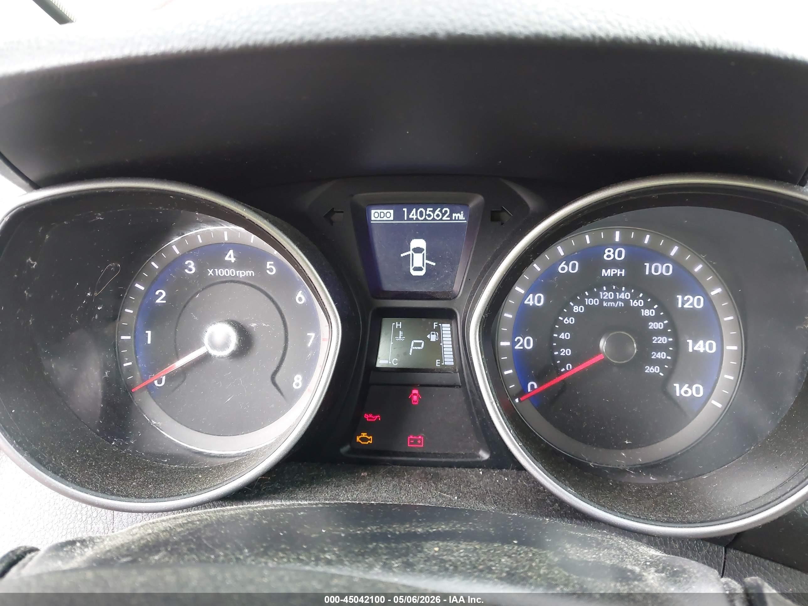 HYUNDAI ELANTRA image 7