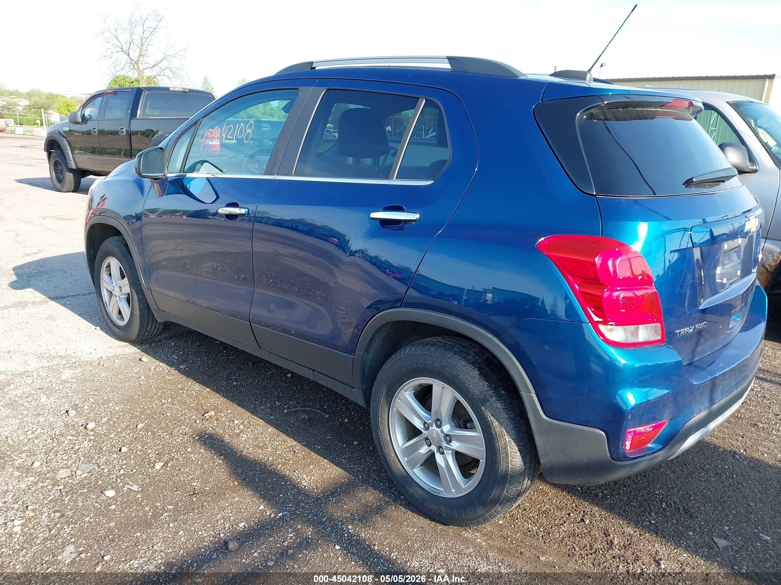 CHEVROLET TRAX image 3