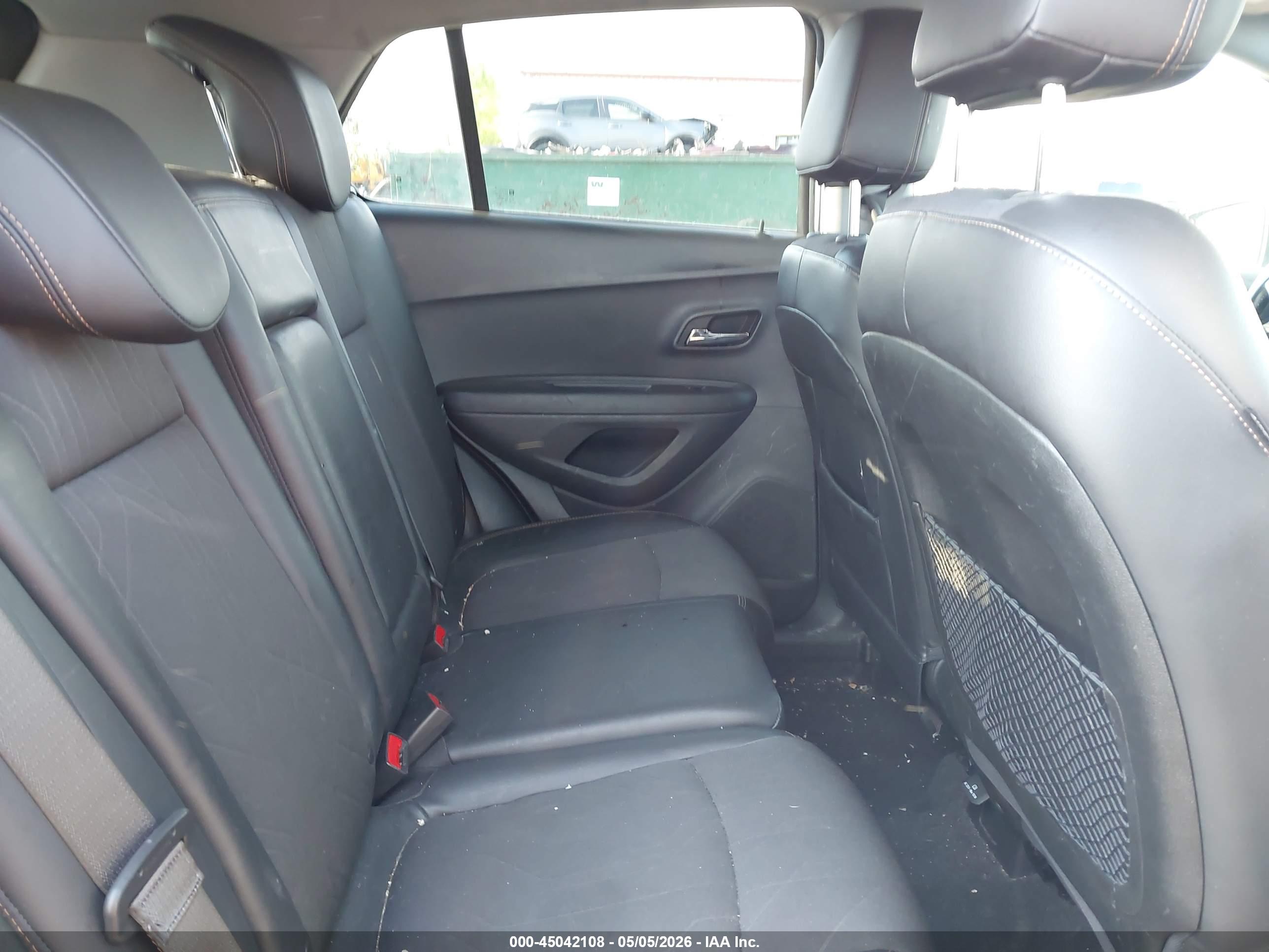 CHEVROLET TRAX image 8