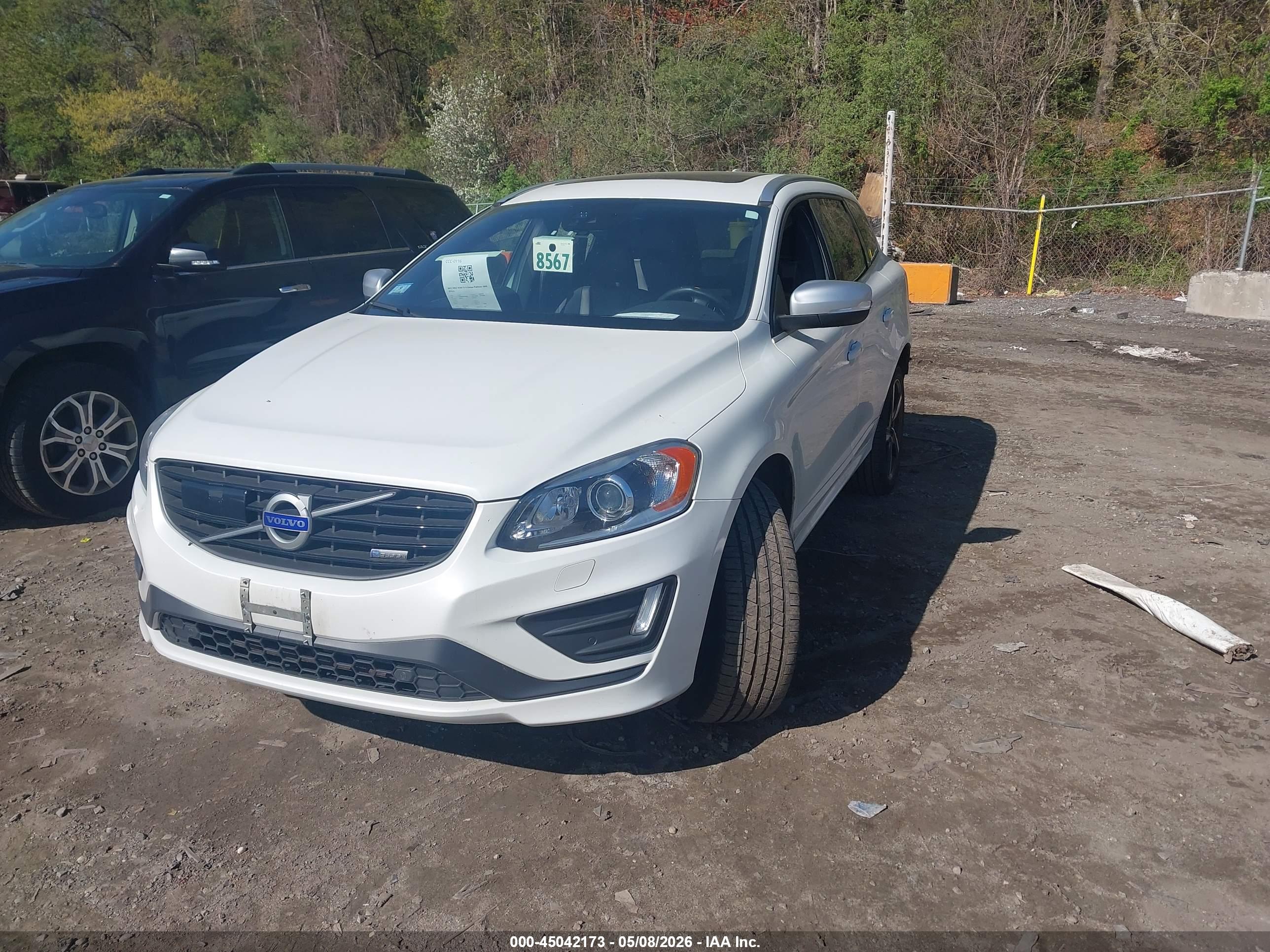 VOLVO XC60 image 2