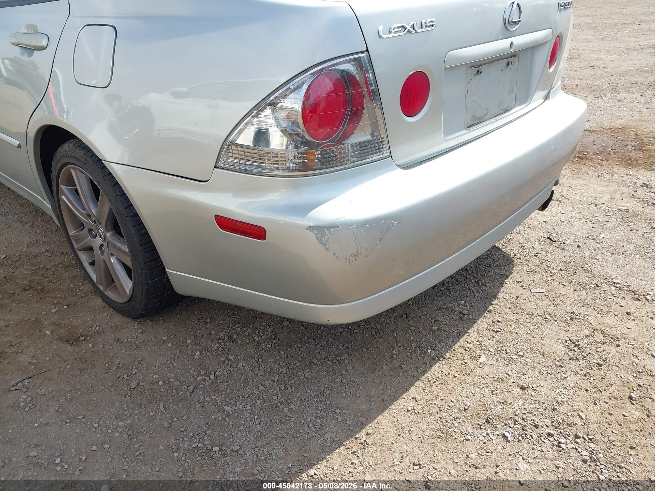 LEXUS IS image 6