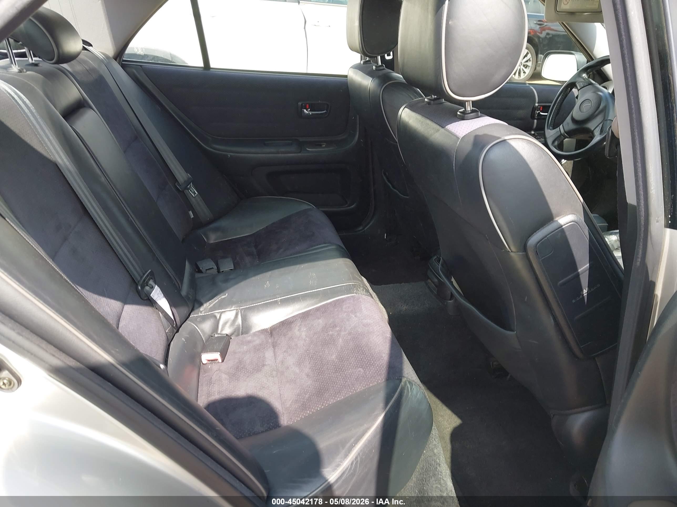 LEXUS IS image 8