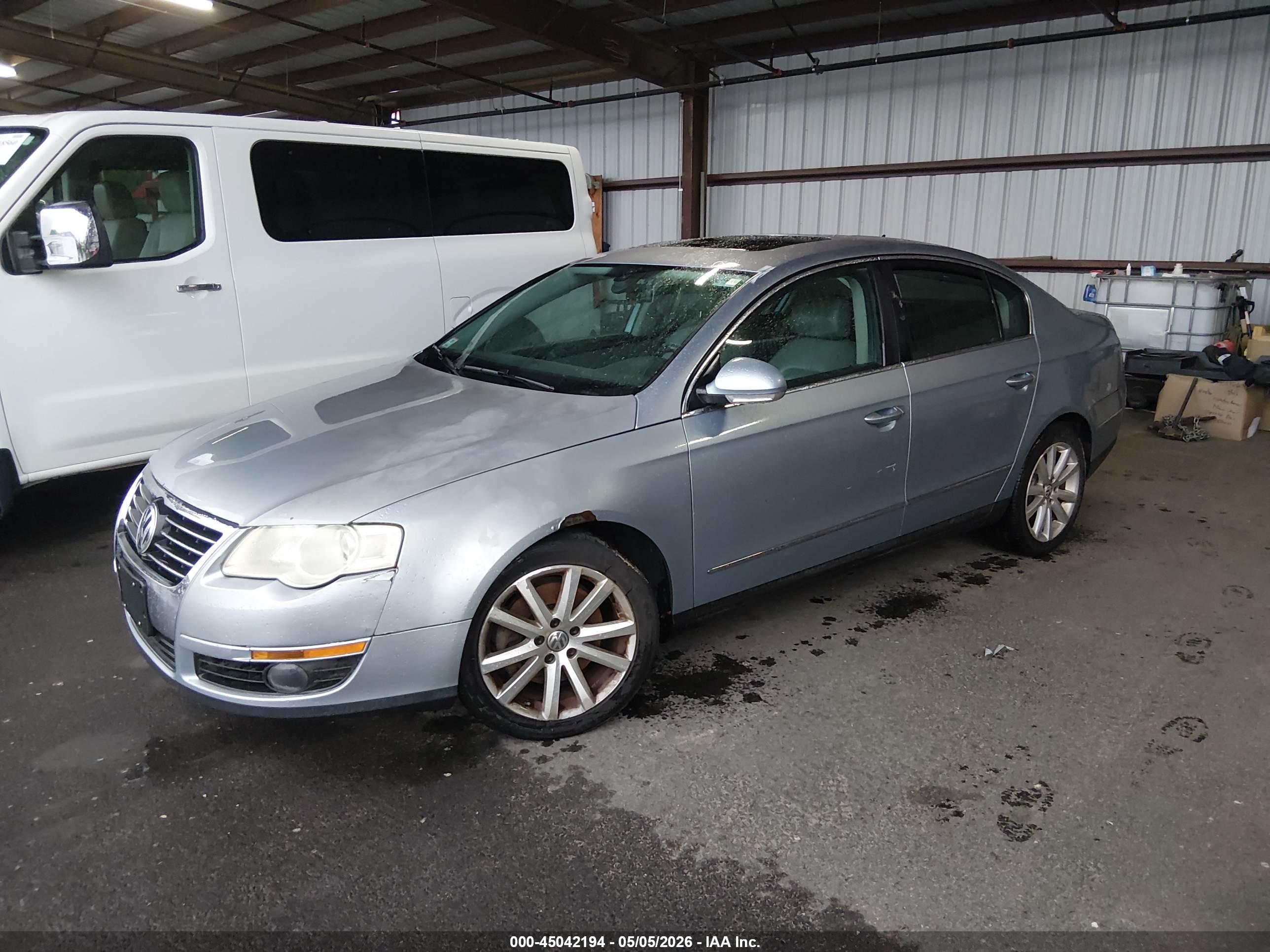 VOLKSWAGEN PASSAT image 2