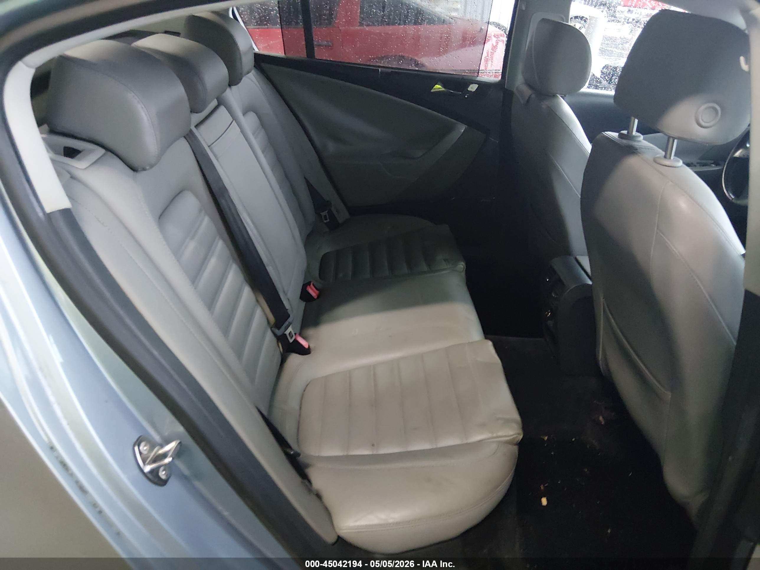 VOLKSWAGEN PASSAT image 8