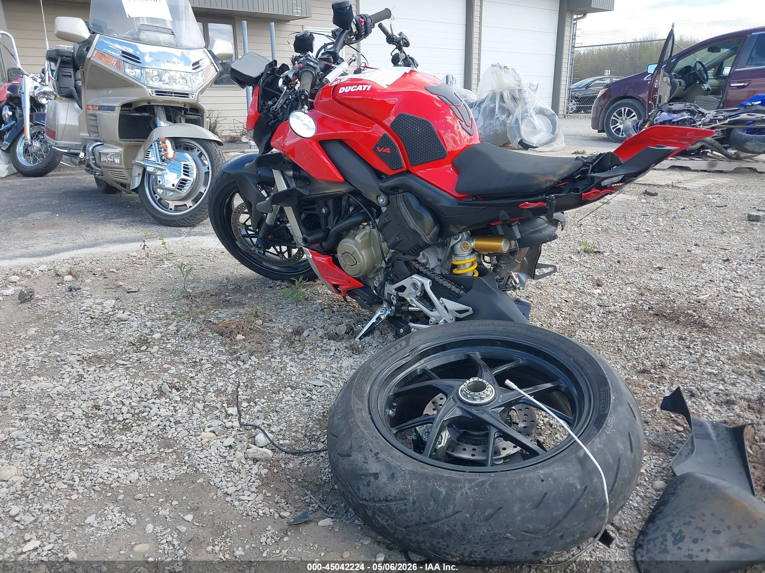 DUCATI STREETFIGHTER image 3