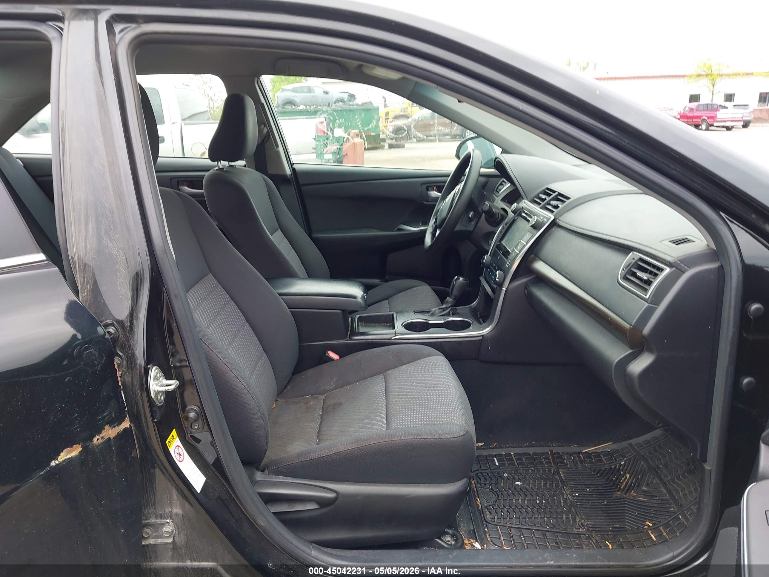 TOYOTA CAMRY image 5