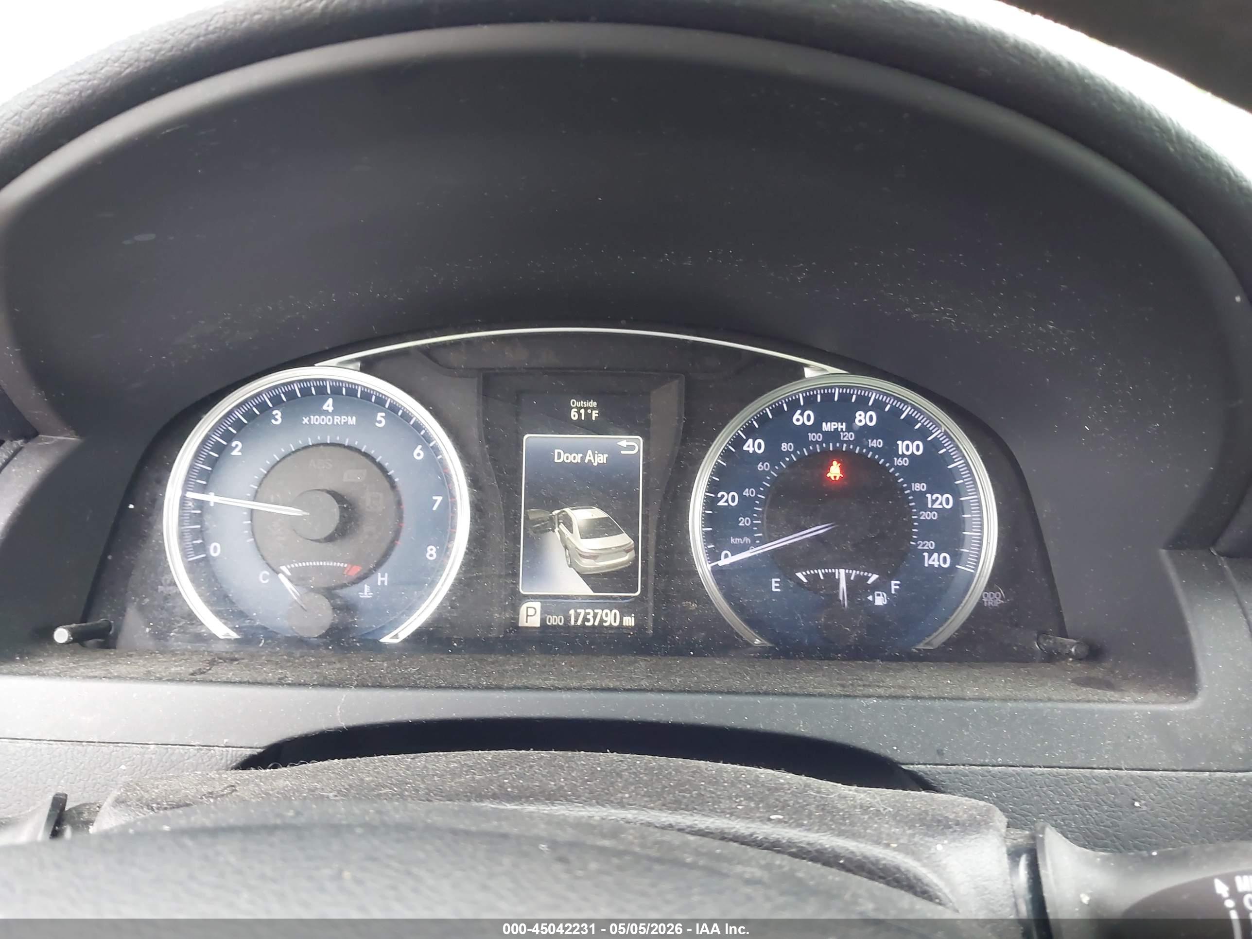 TOYOTA CAMRY image 7