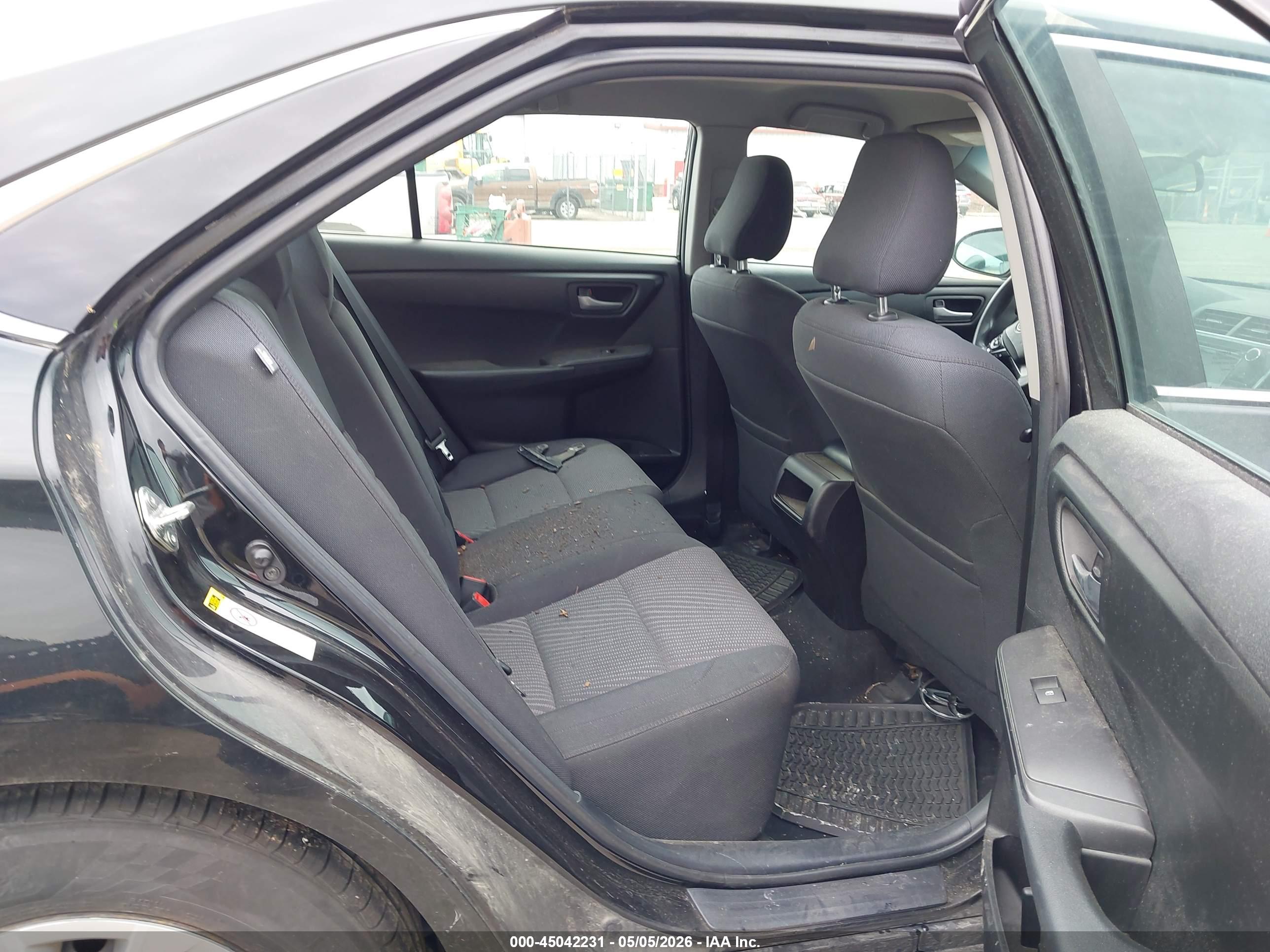 TOYOTA CAMRY image 8