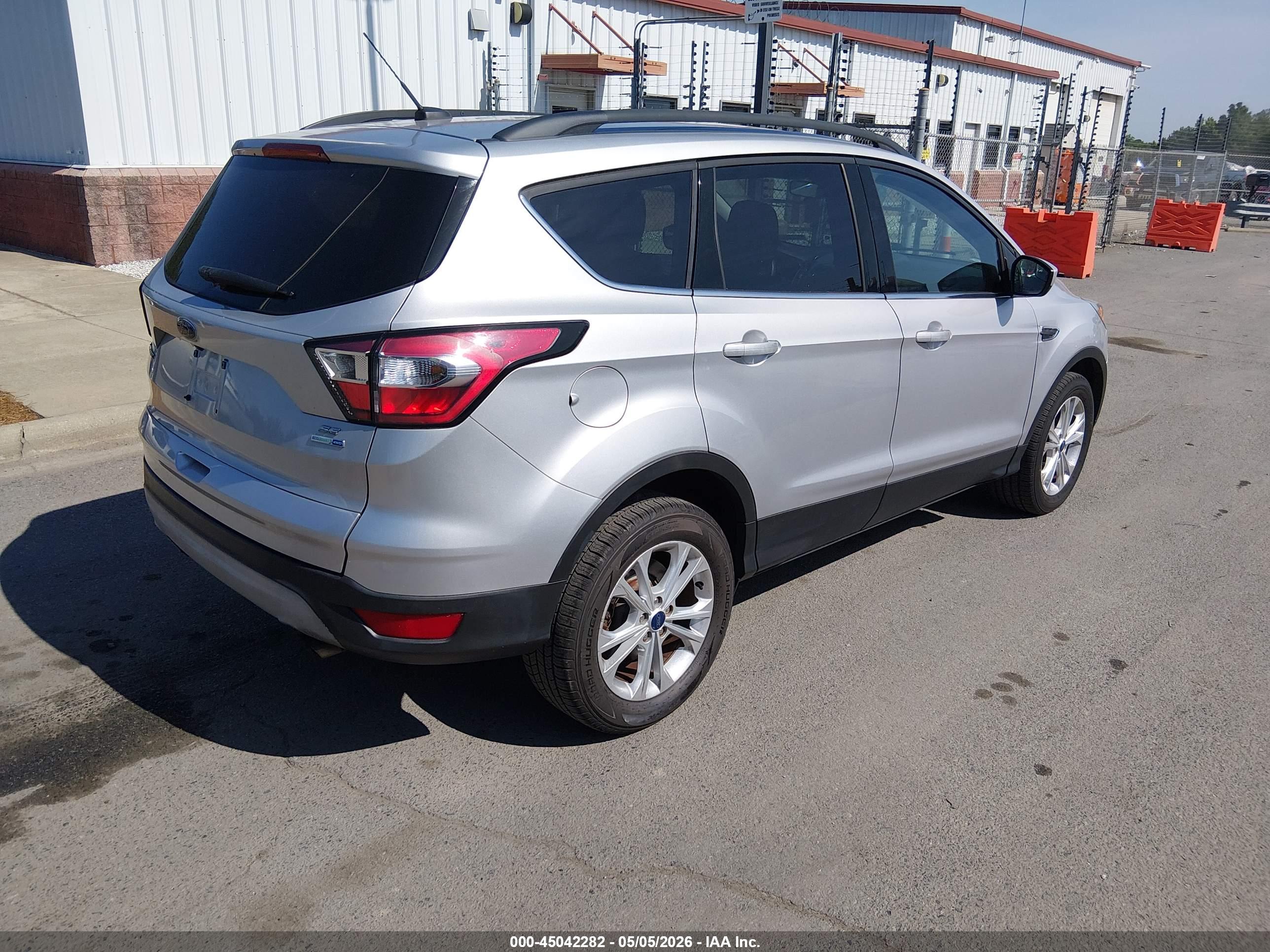 FORD ESCAPE image 4