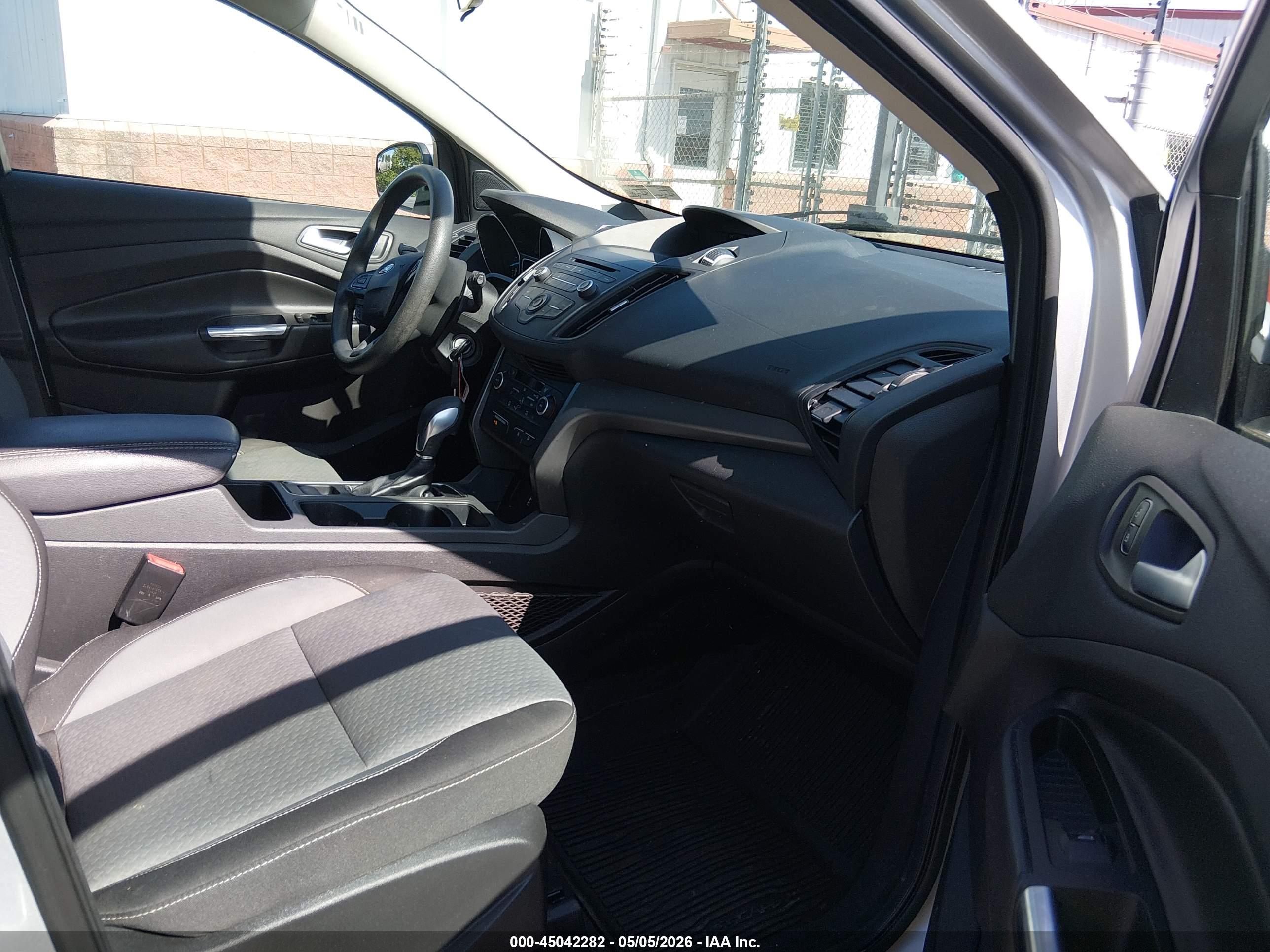 FORD ESCAPE image 5