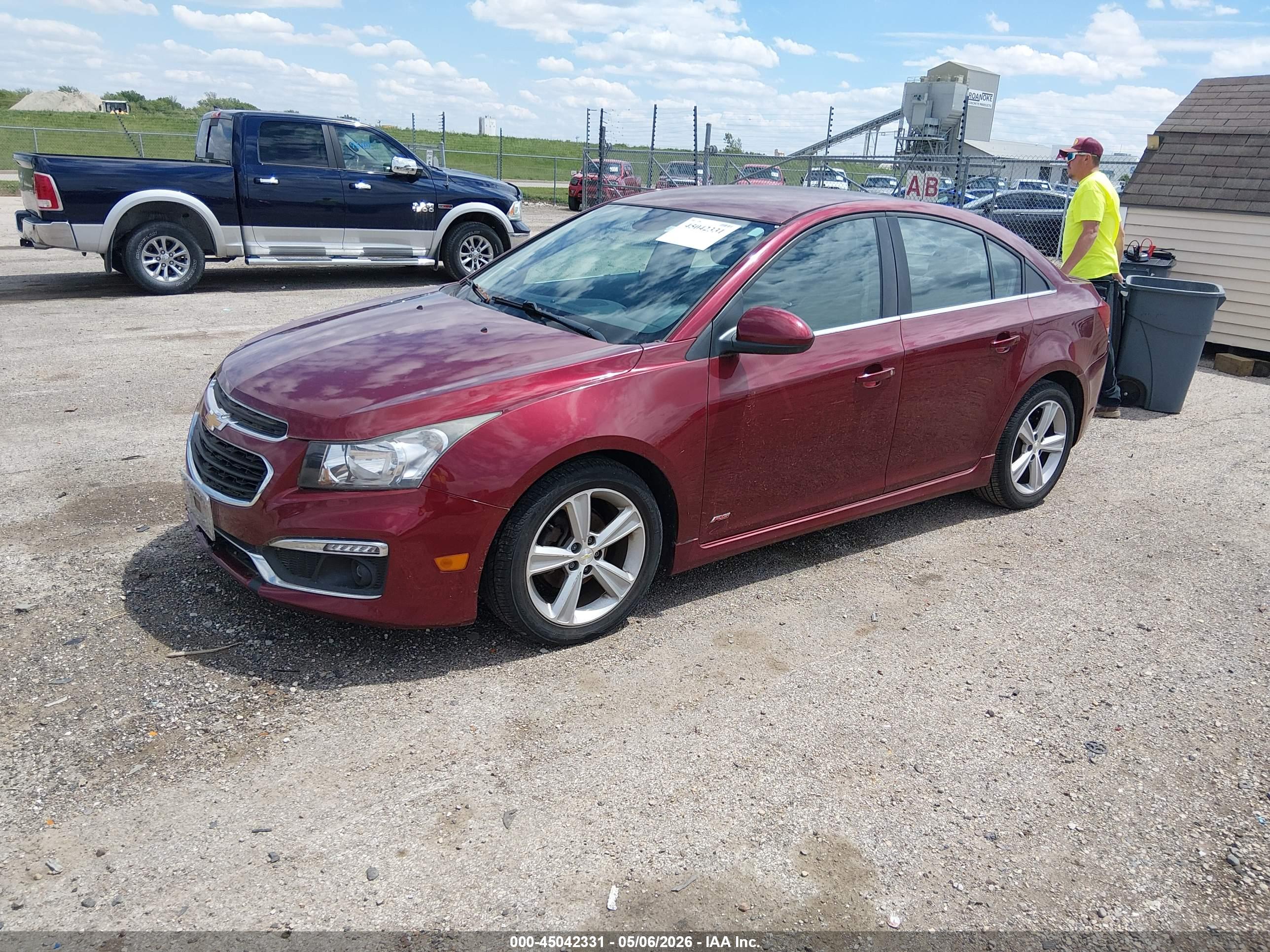 CHEVROLET CRUZE image 2