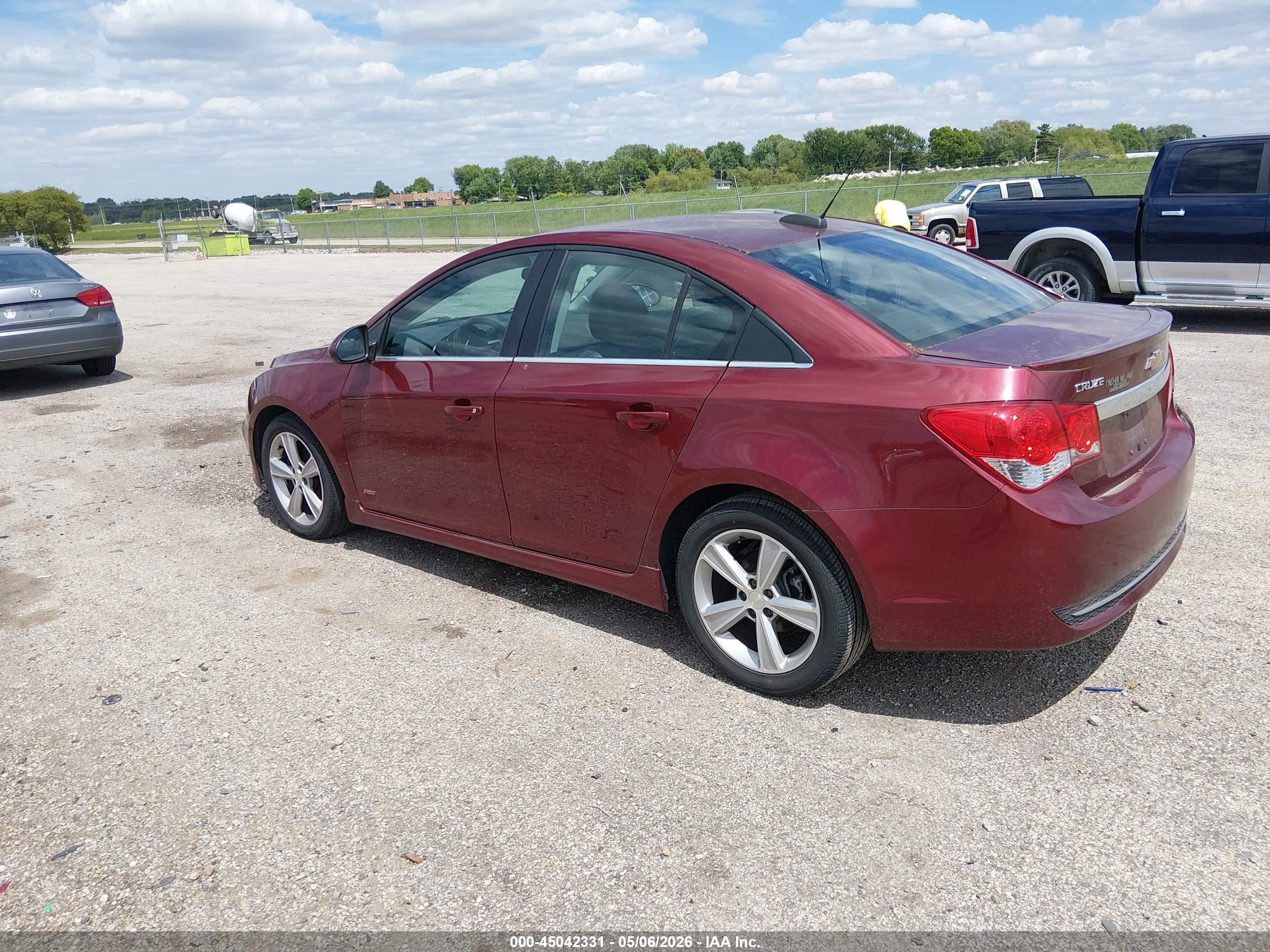 CHEVROLET CRUZE image 3