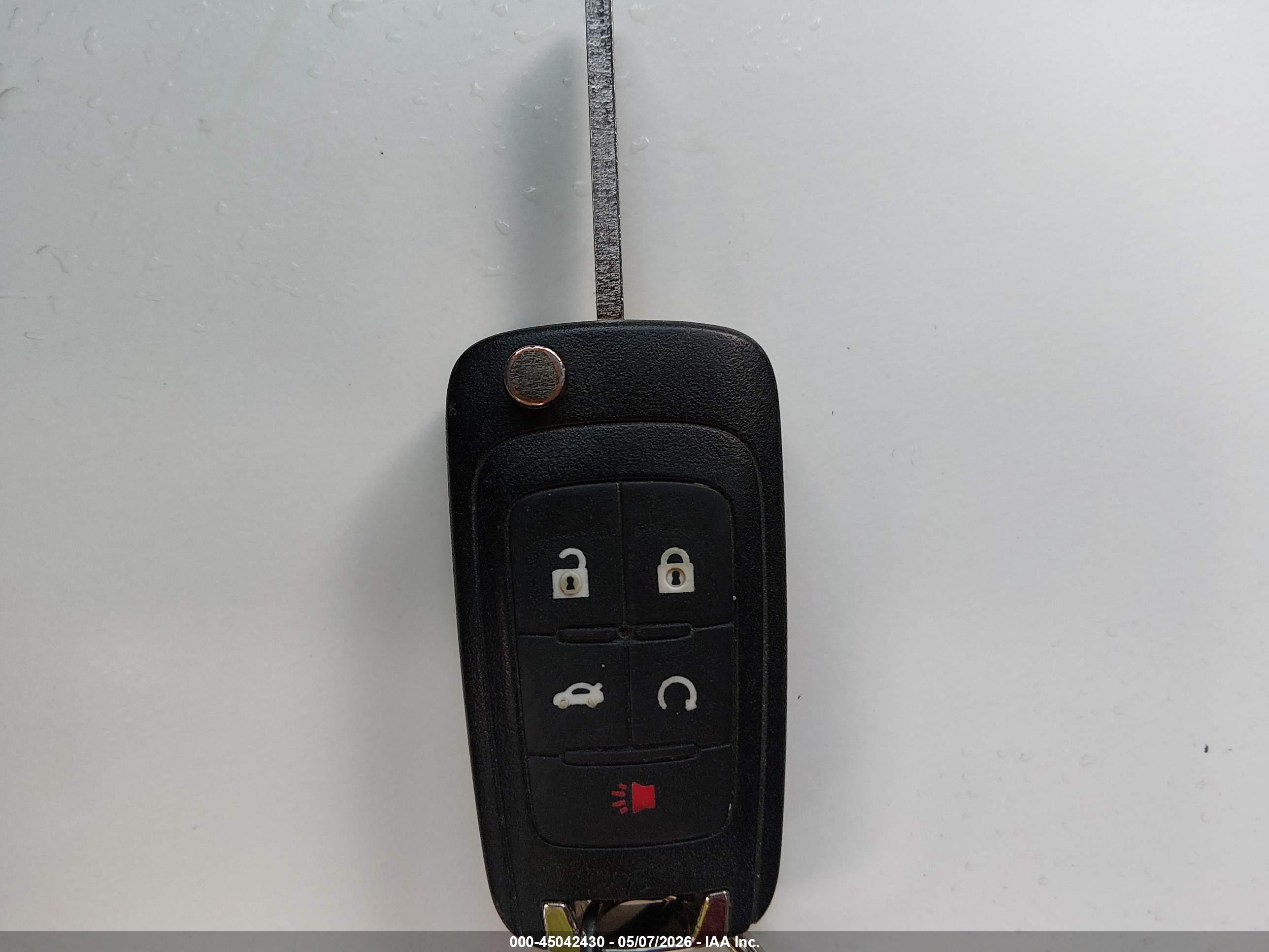 CHEVROLET EQUINOX image 11