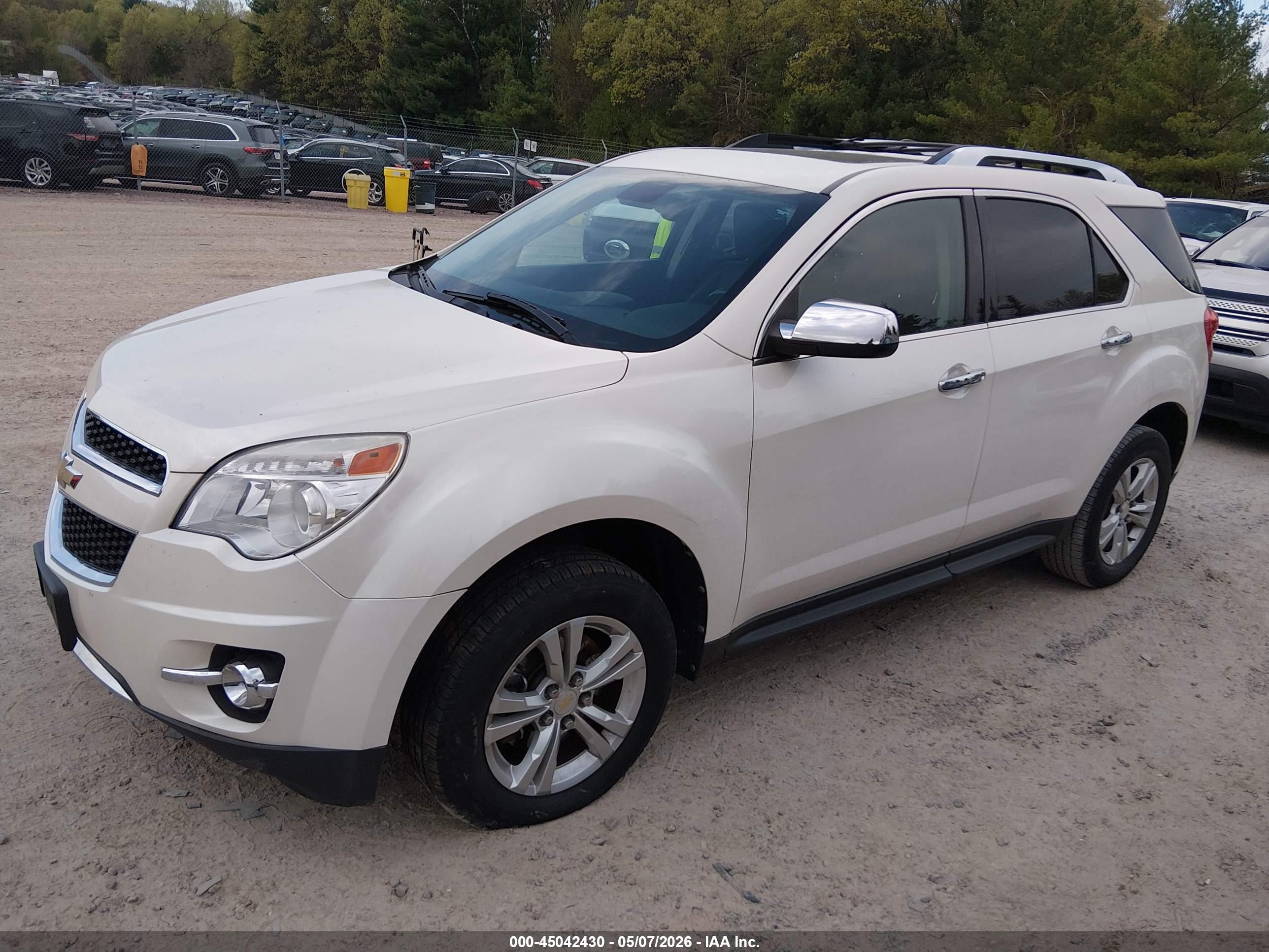 CHEVROLET EQUINOX image 2
