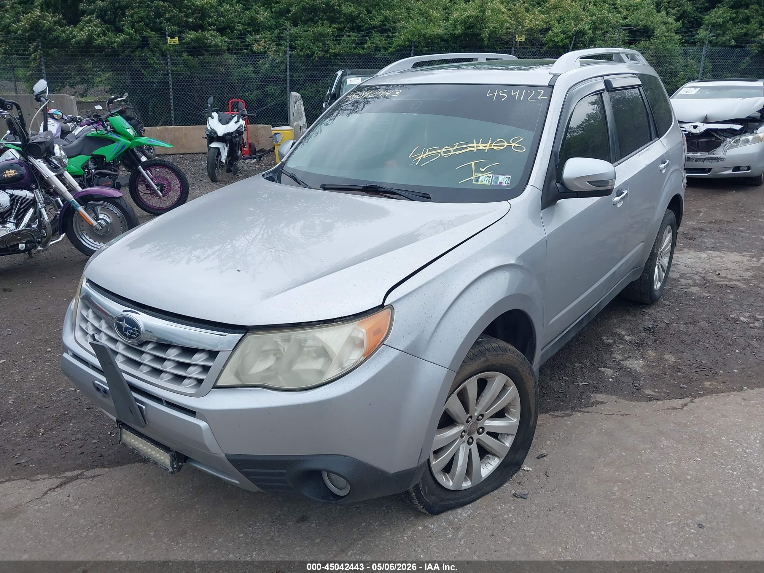 SUBARU FORESTER image 2