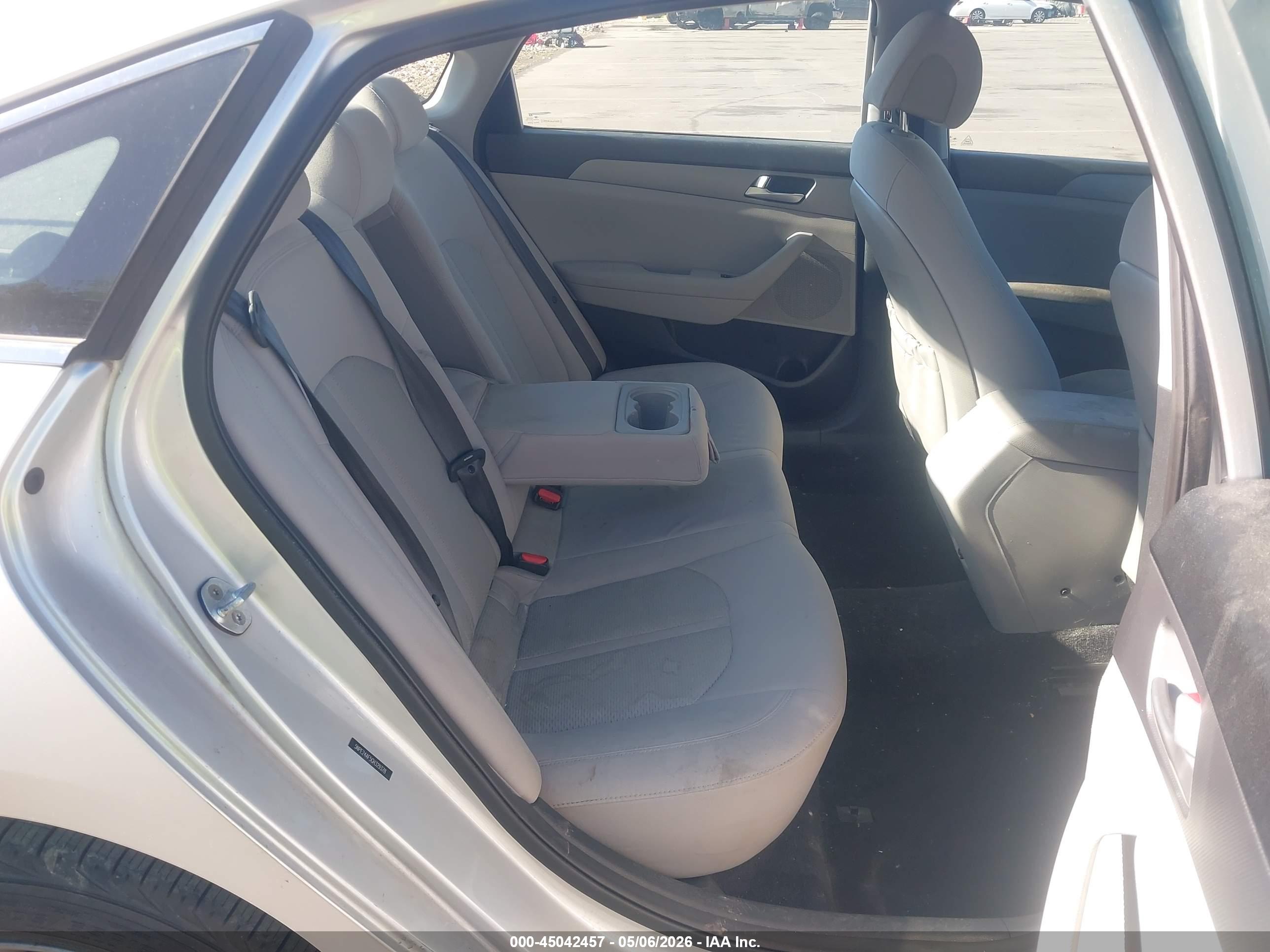 HYUNDAI SONATA image 8