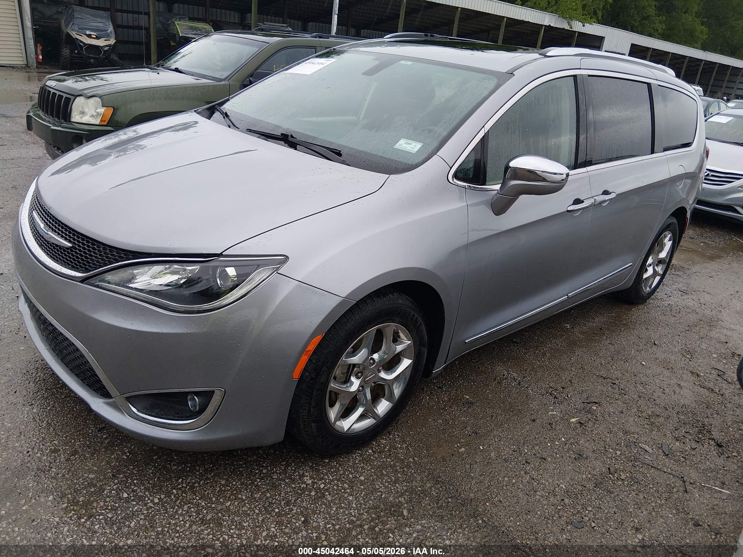 CHRYSLER PACIFICA image 2