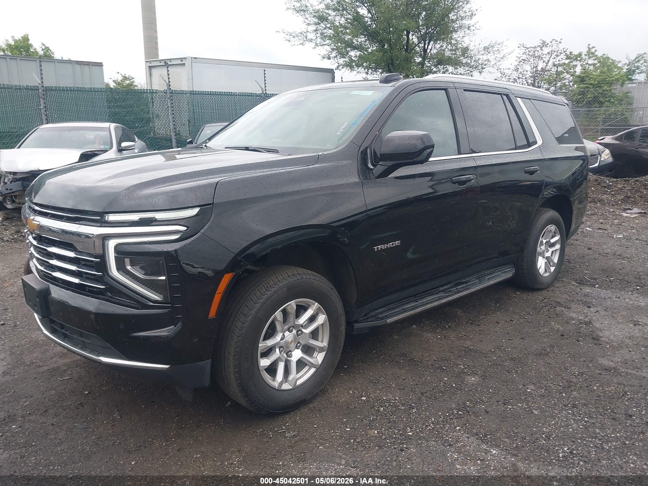 CHEVROLET TAHOE image 2