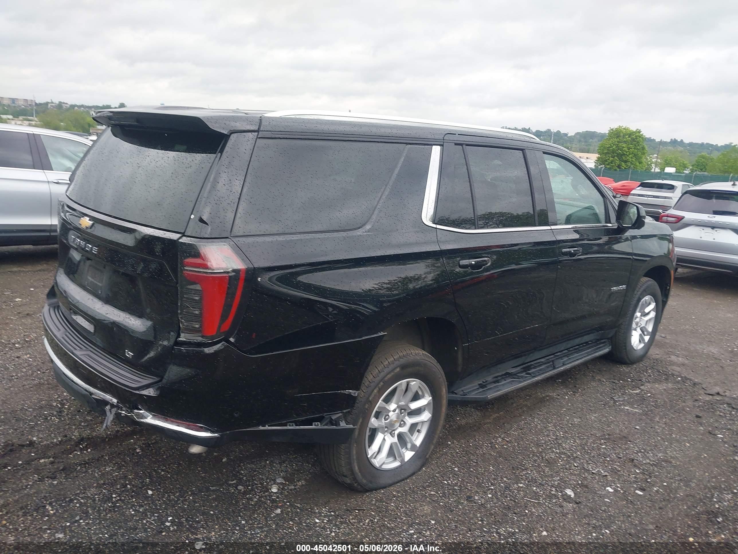 CHEVROLET TAHOE image 4