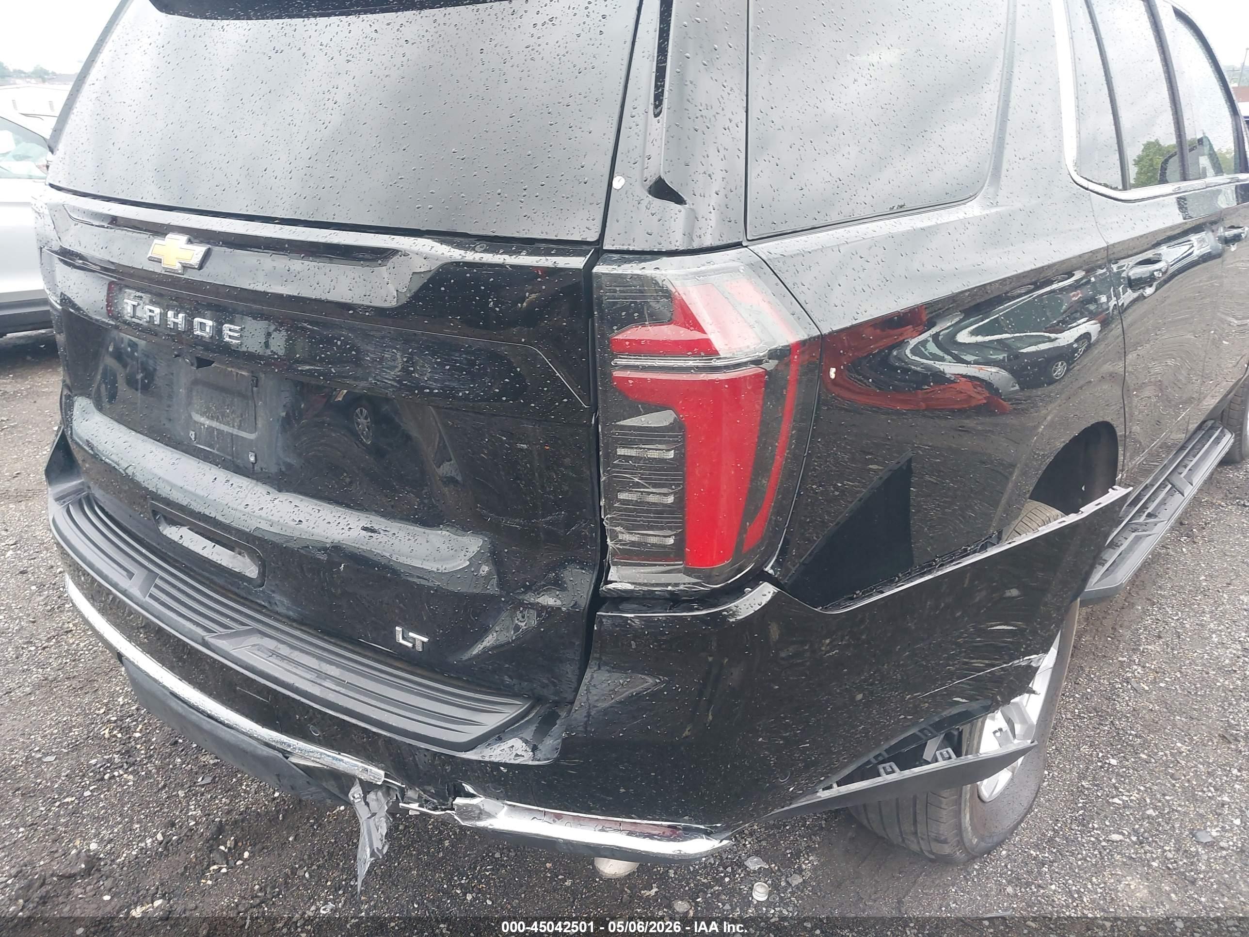 CHEVROLET TAHOE image 6