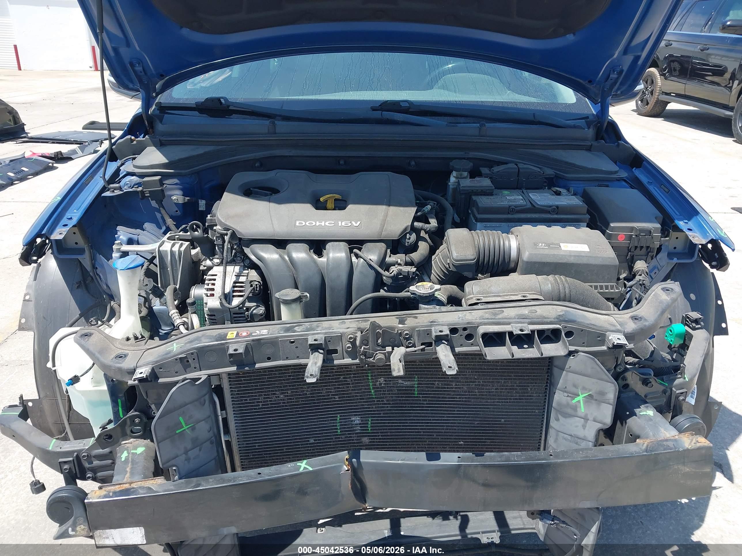 HYUNDAI ELANTRA image 10