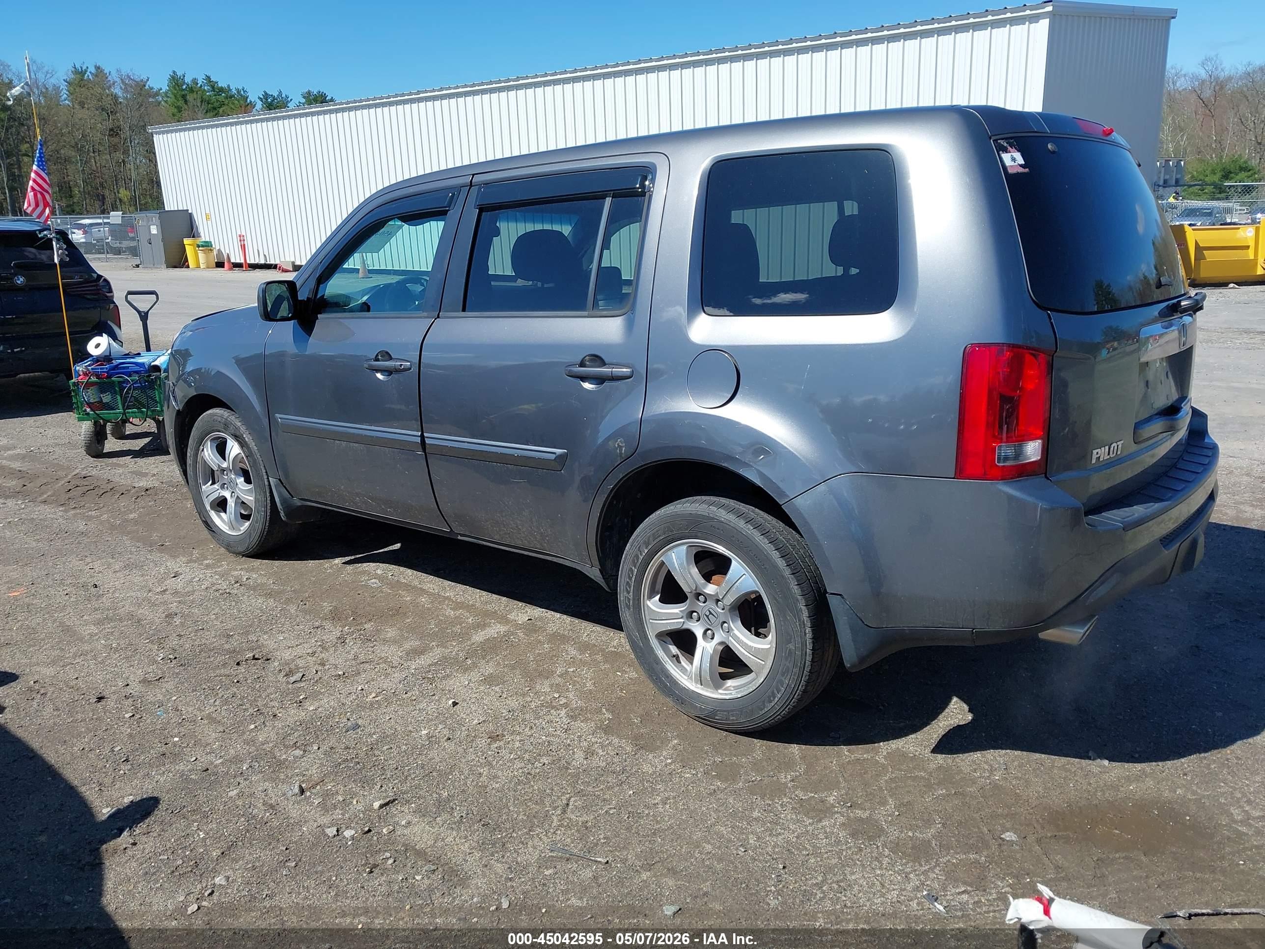 HONDA PILOT image 3