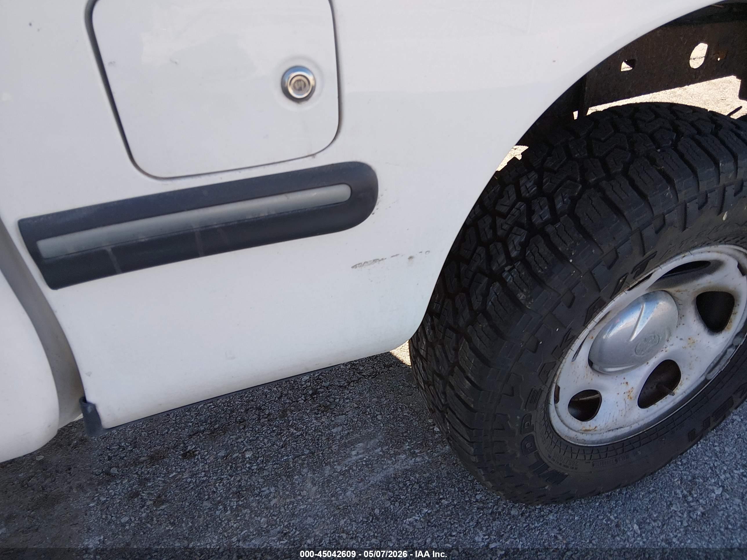 TOYOTA TUNDRA image 6