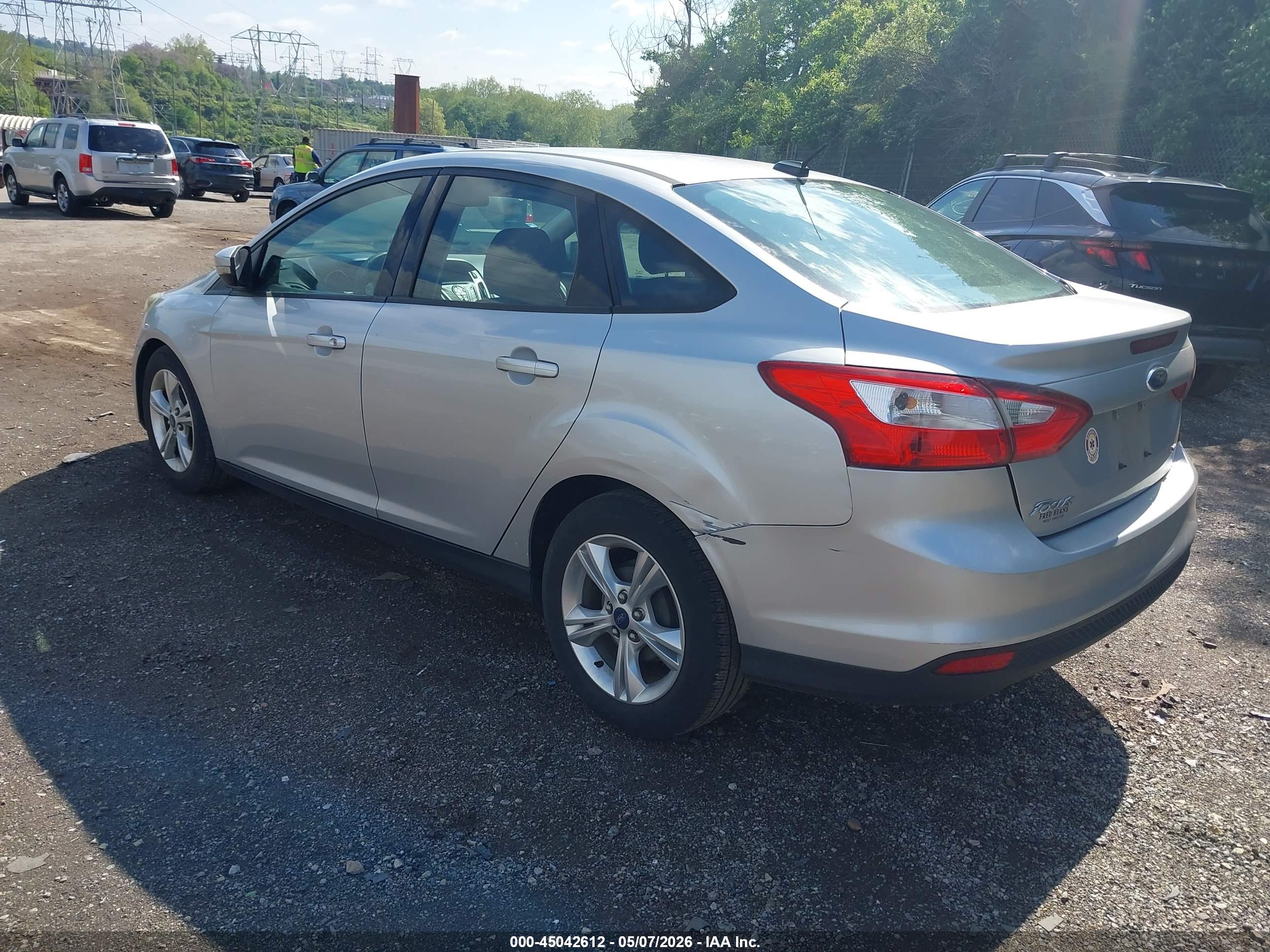 FORD FOCUS image 3