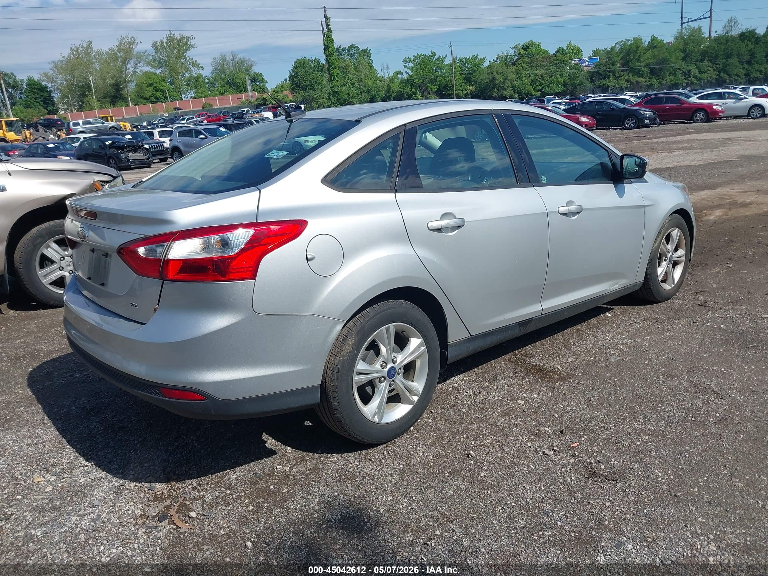 FORD FOCUS image 4