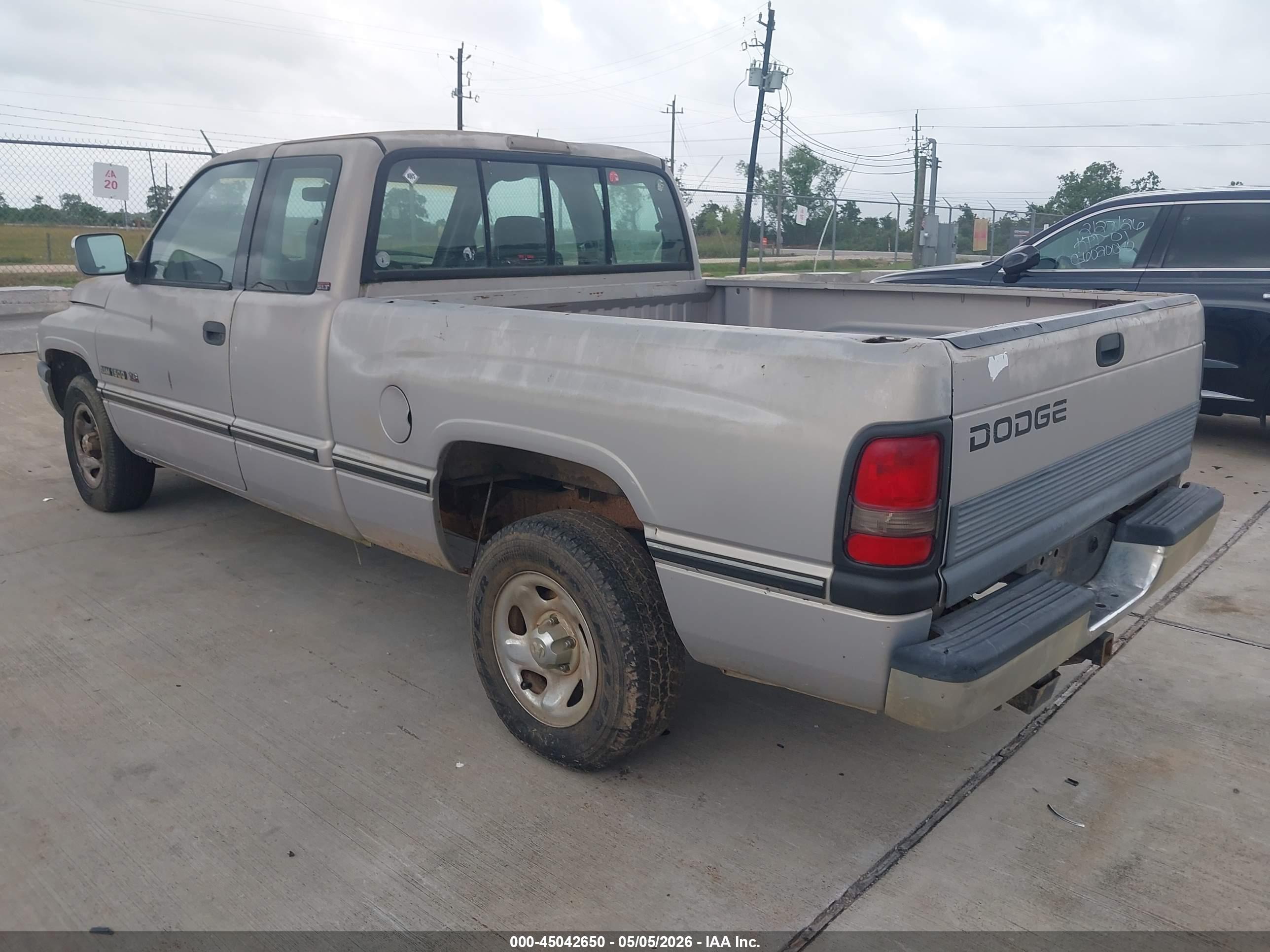 DODGE RAM image 3