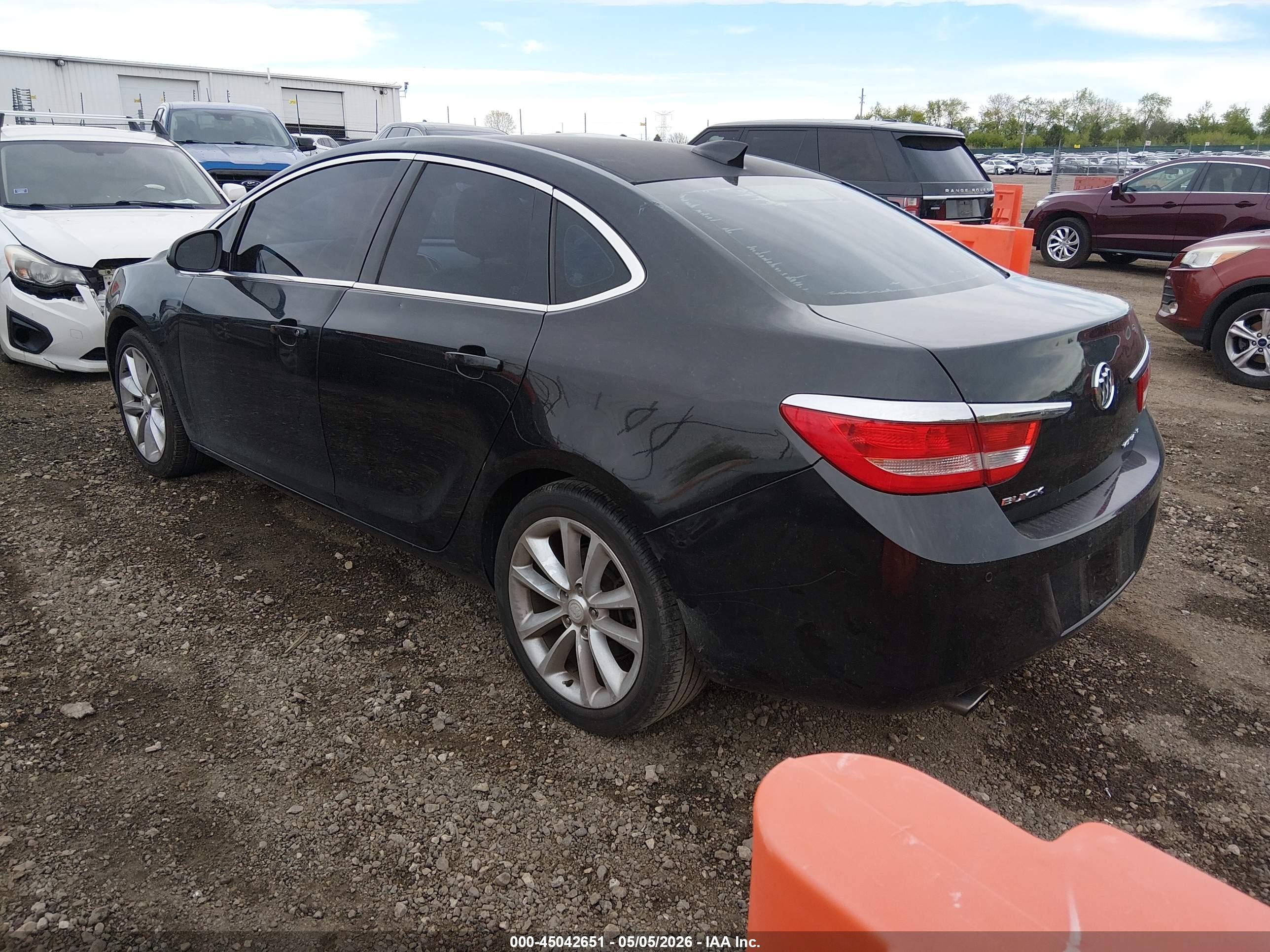 BUICK VERANO image 3