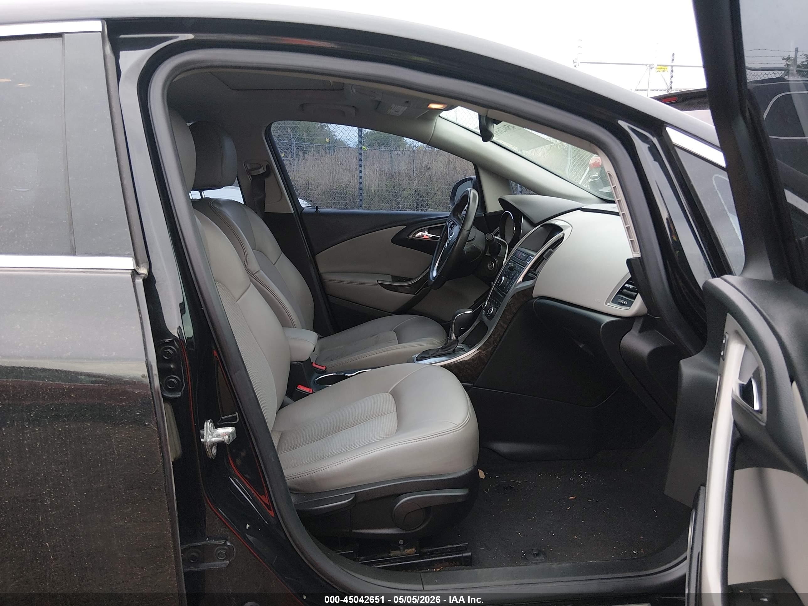 BUICK VERANO image 5