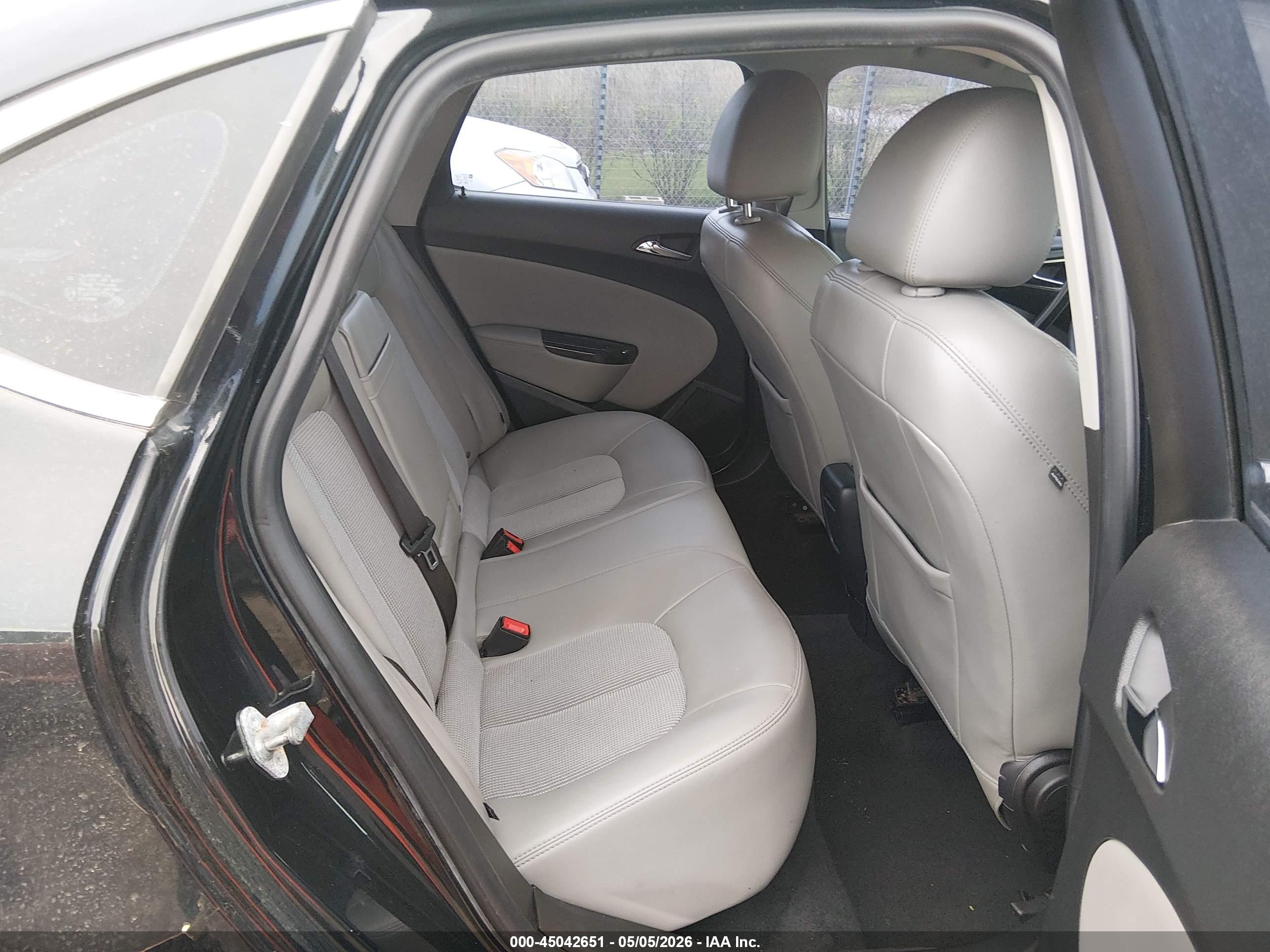 BUICK VERANO image 8