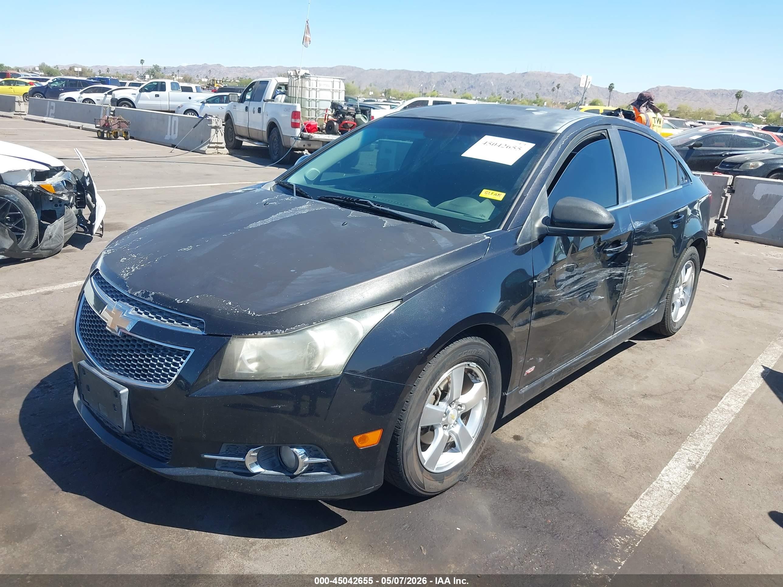 CHEVROLET CRUZE image 2