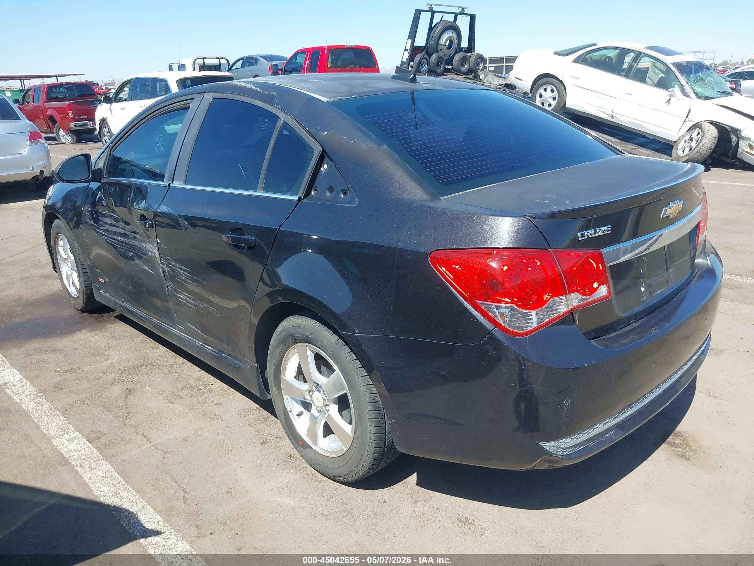 CHEVROLET CRUZE image 3