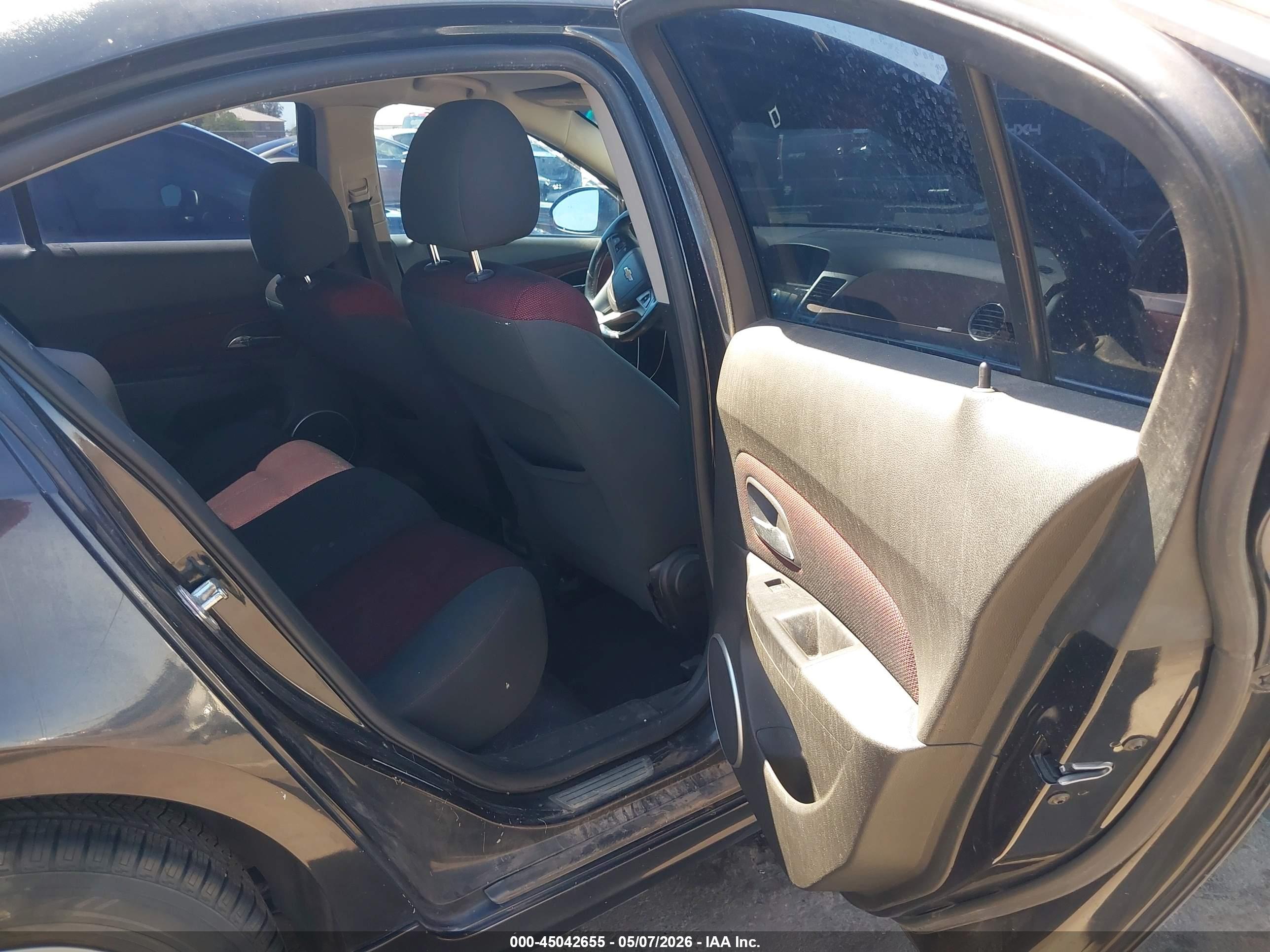 CHEVROLET CRUZE image 8