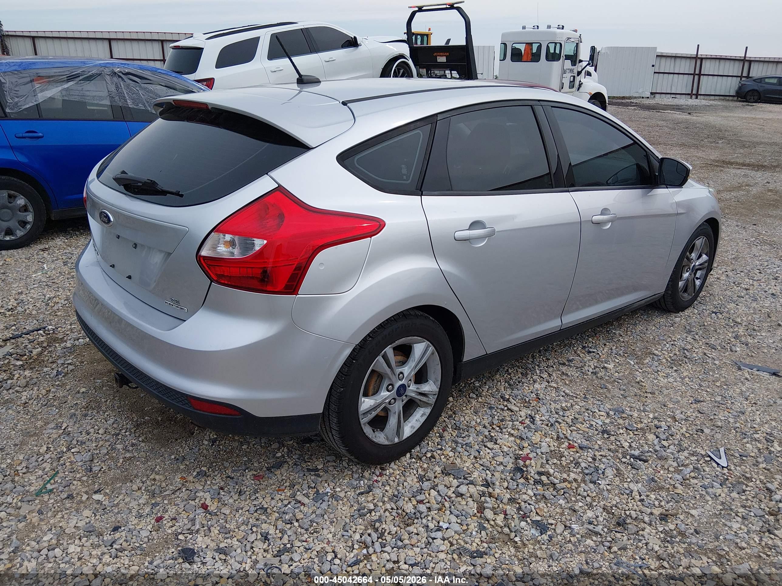 FORD FOCUS image 4