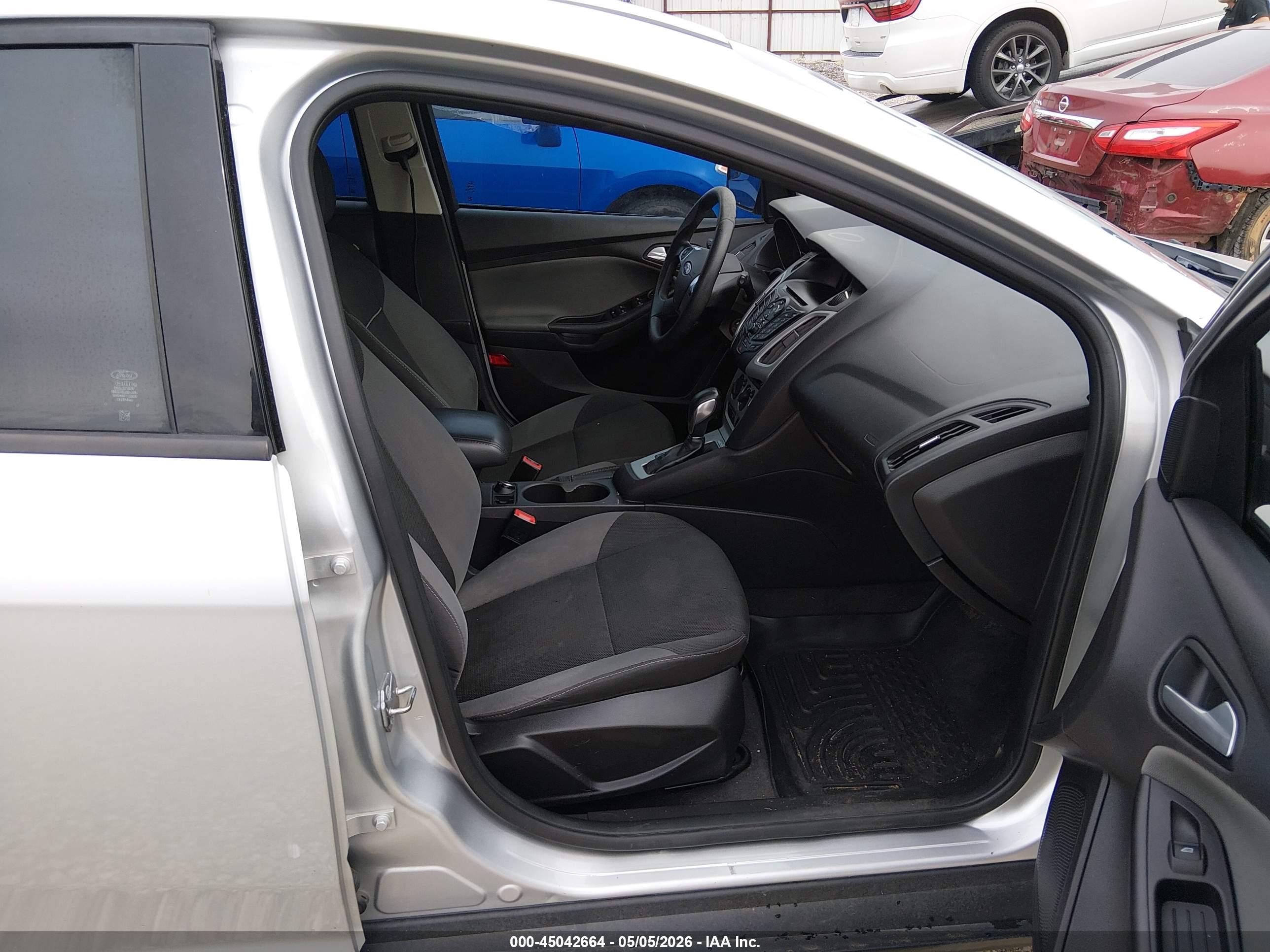 FORD FOCUS image 5