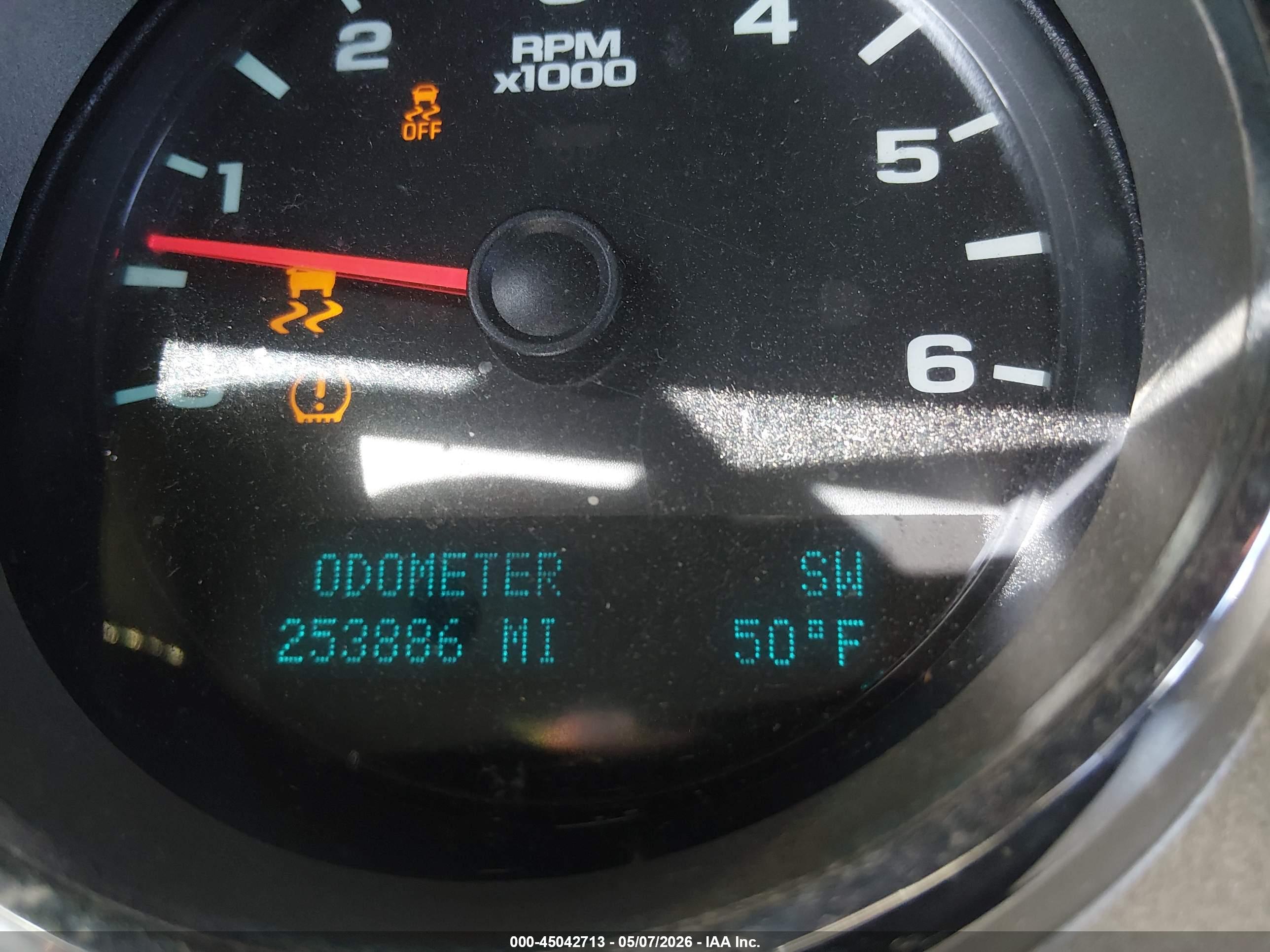 CHEVROLET SILVERADO image 7