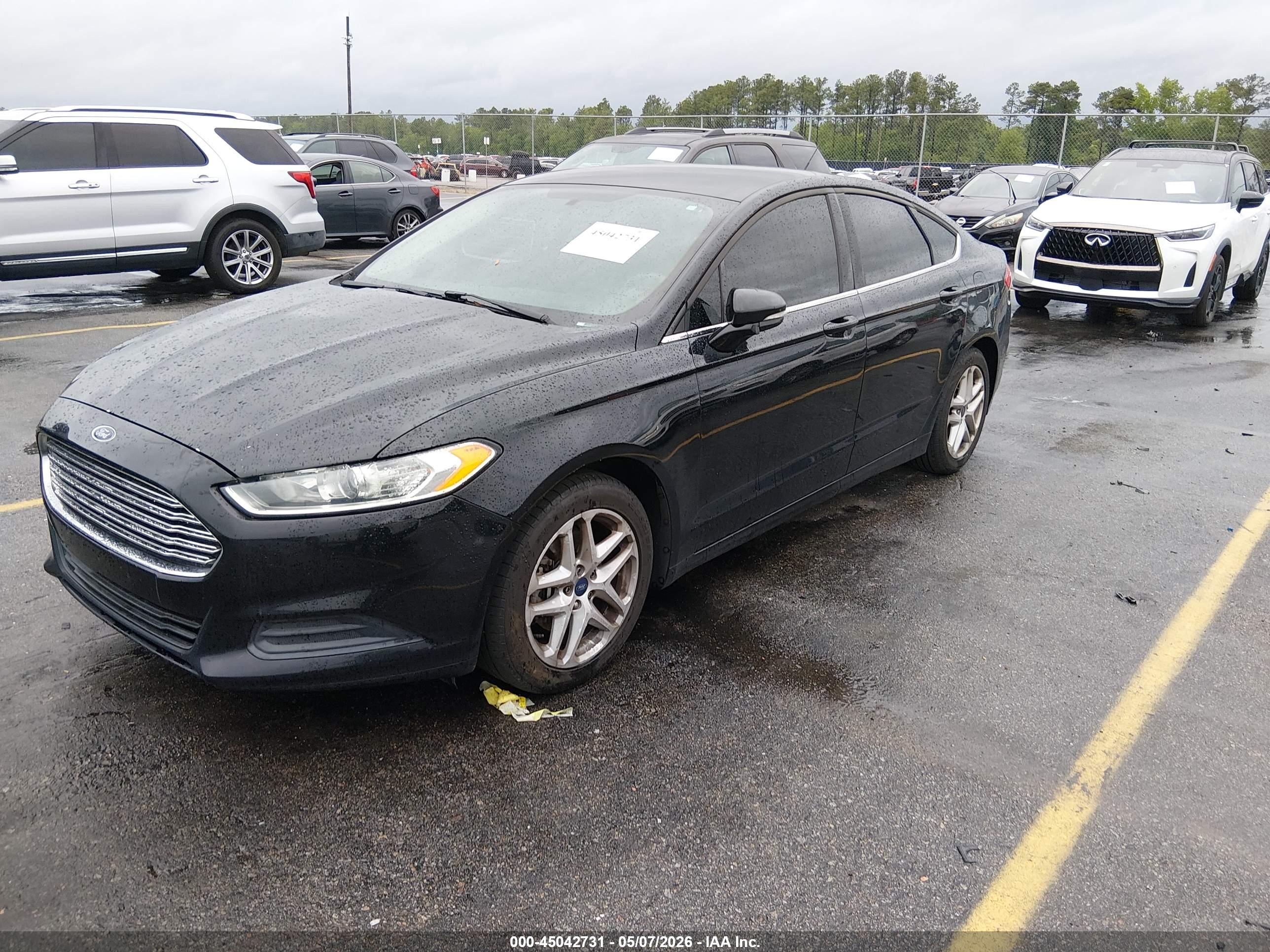 FORD FUSION image 2