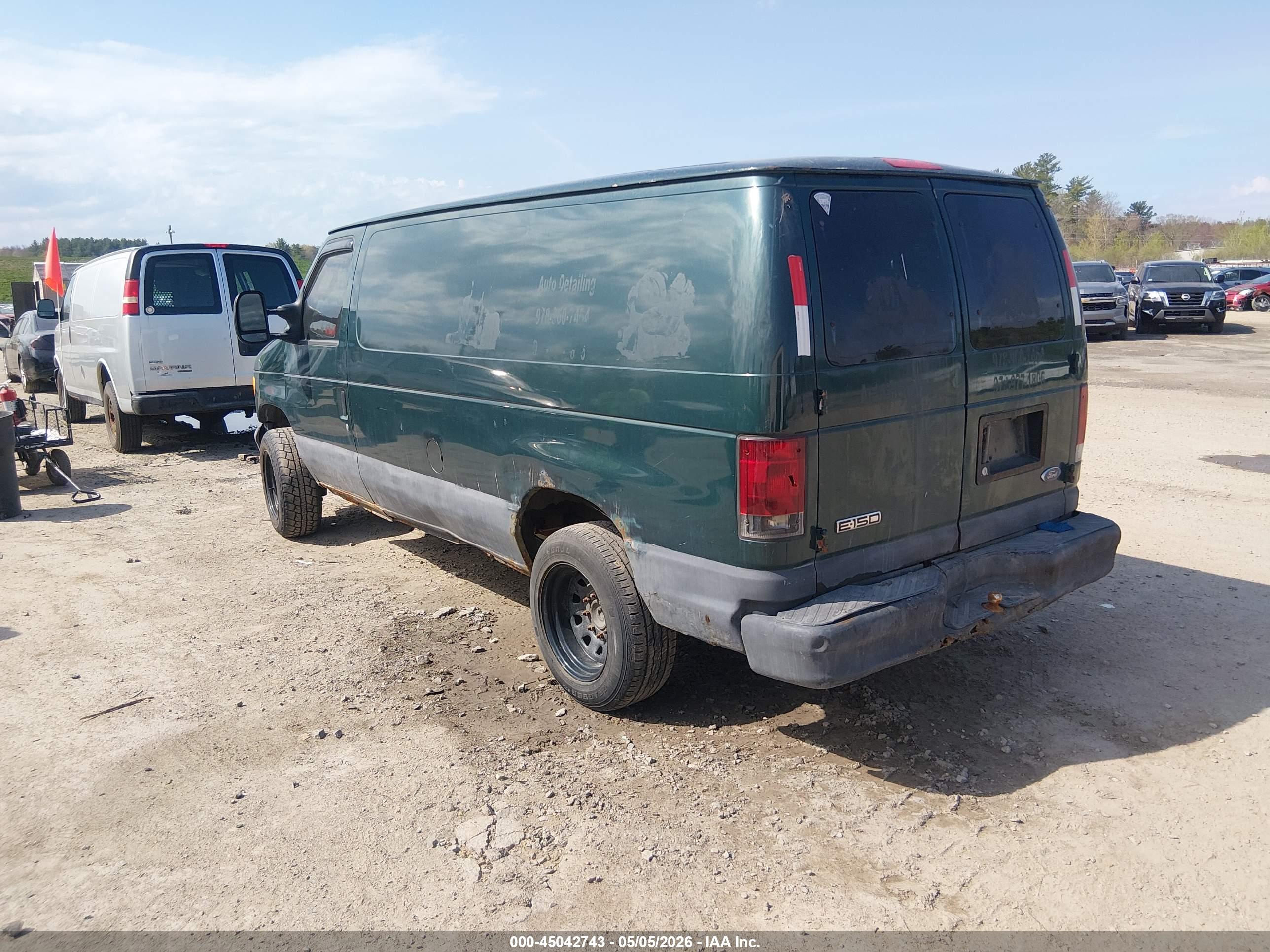 FORD E-150 image 3