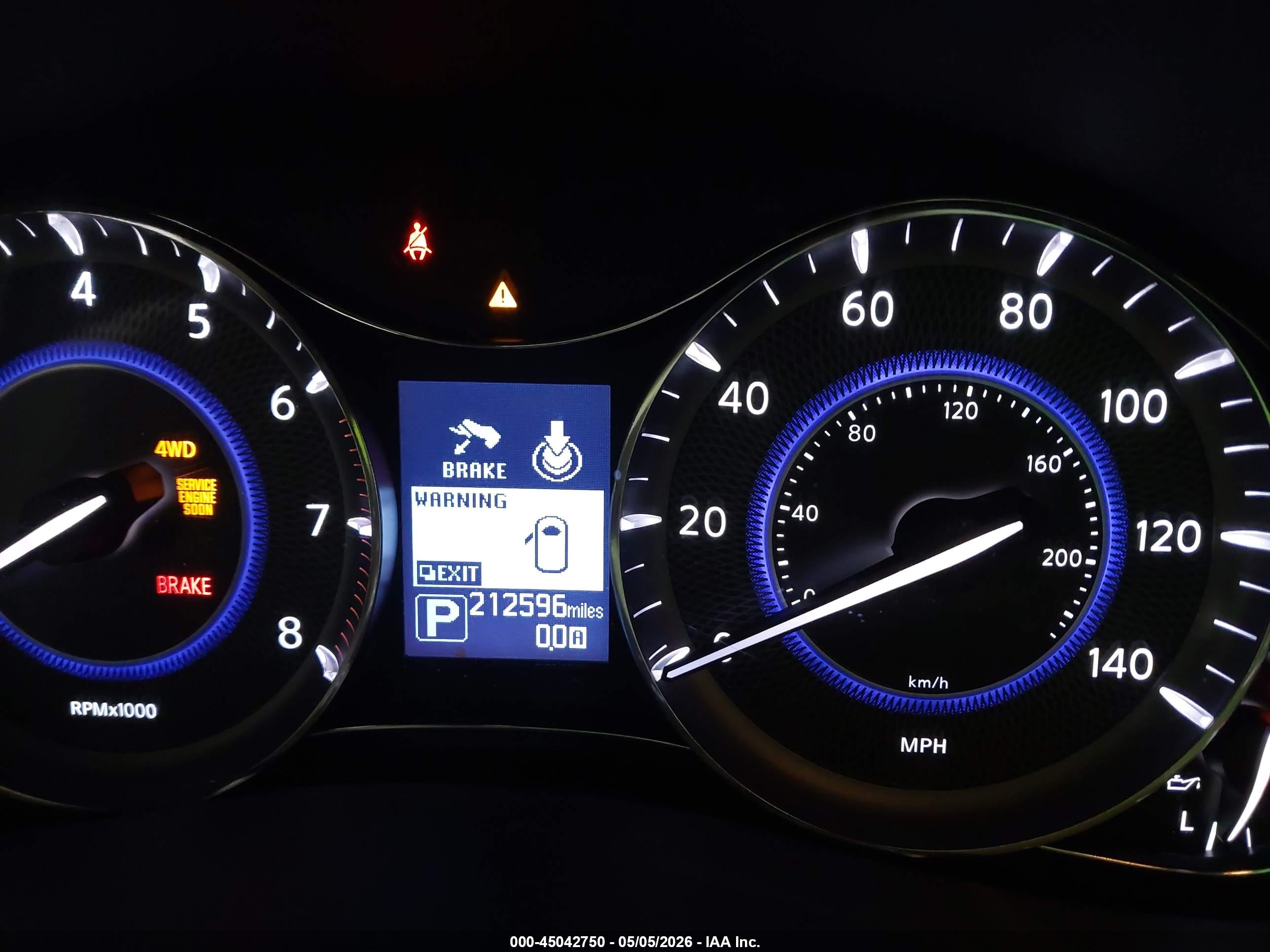 INFINITI QX56 image 7