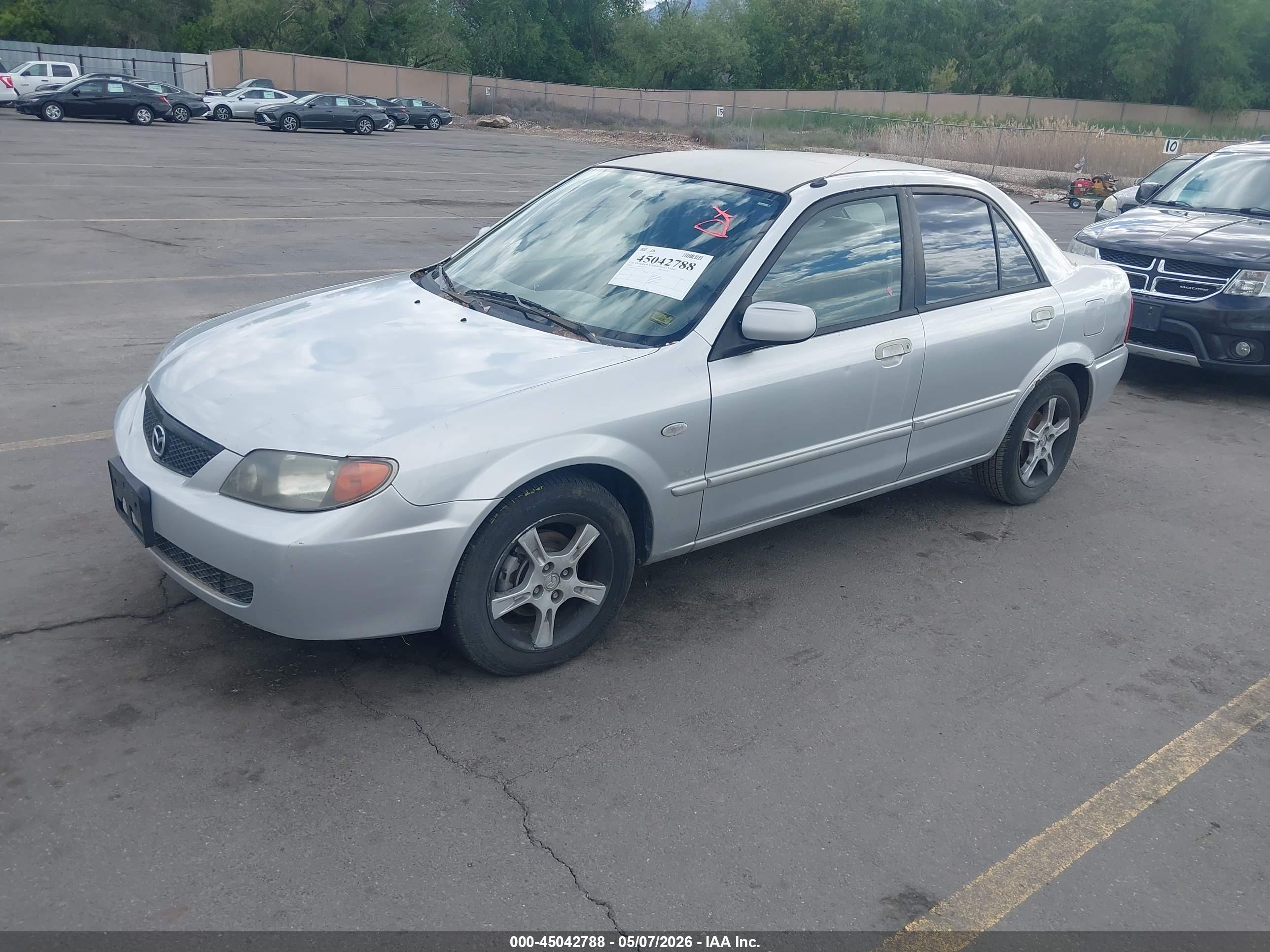 MAZDA PROTEGE image 2