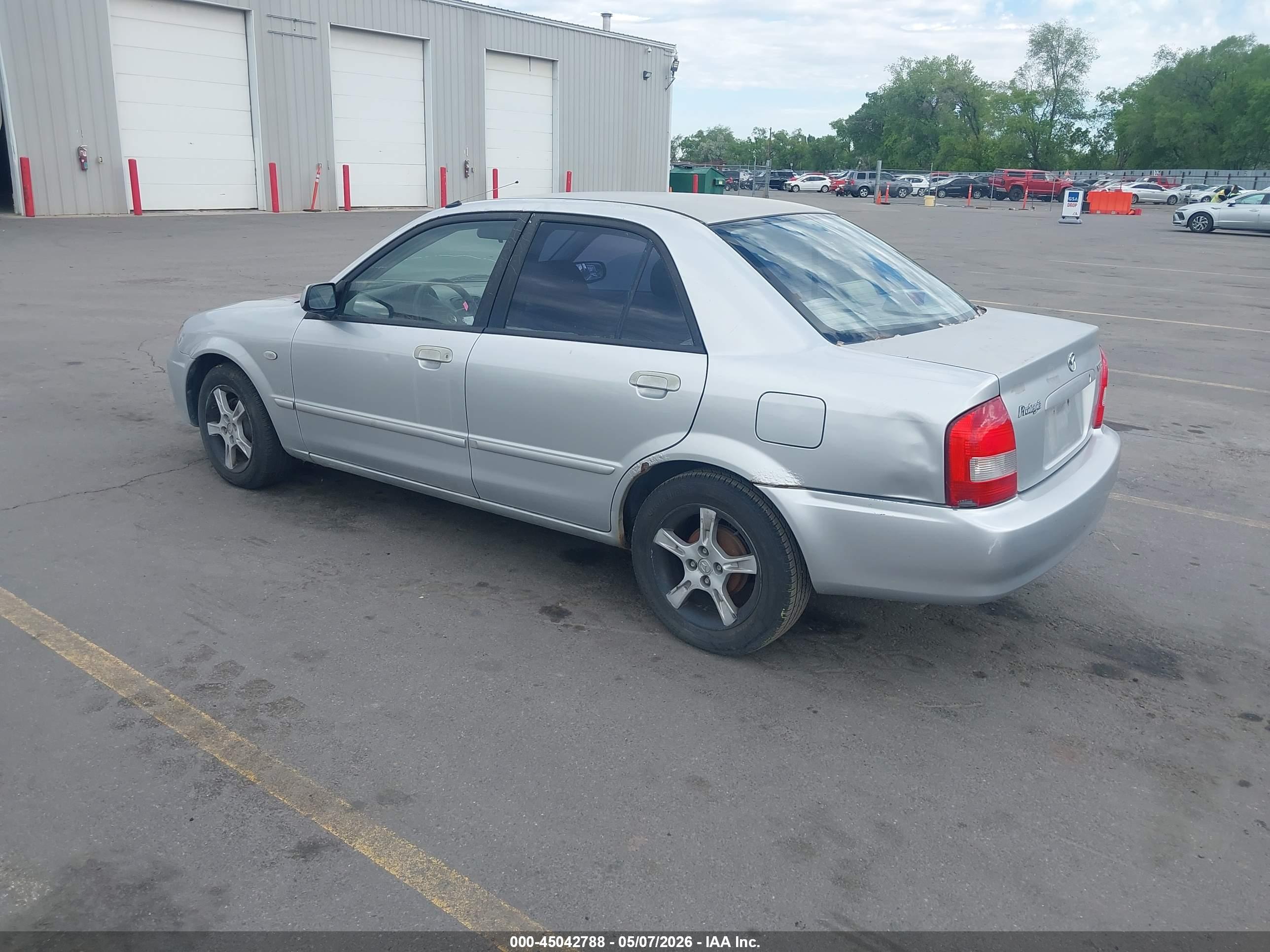 MAZDA PROTEGE image 3