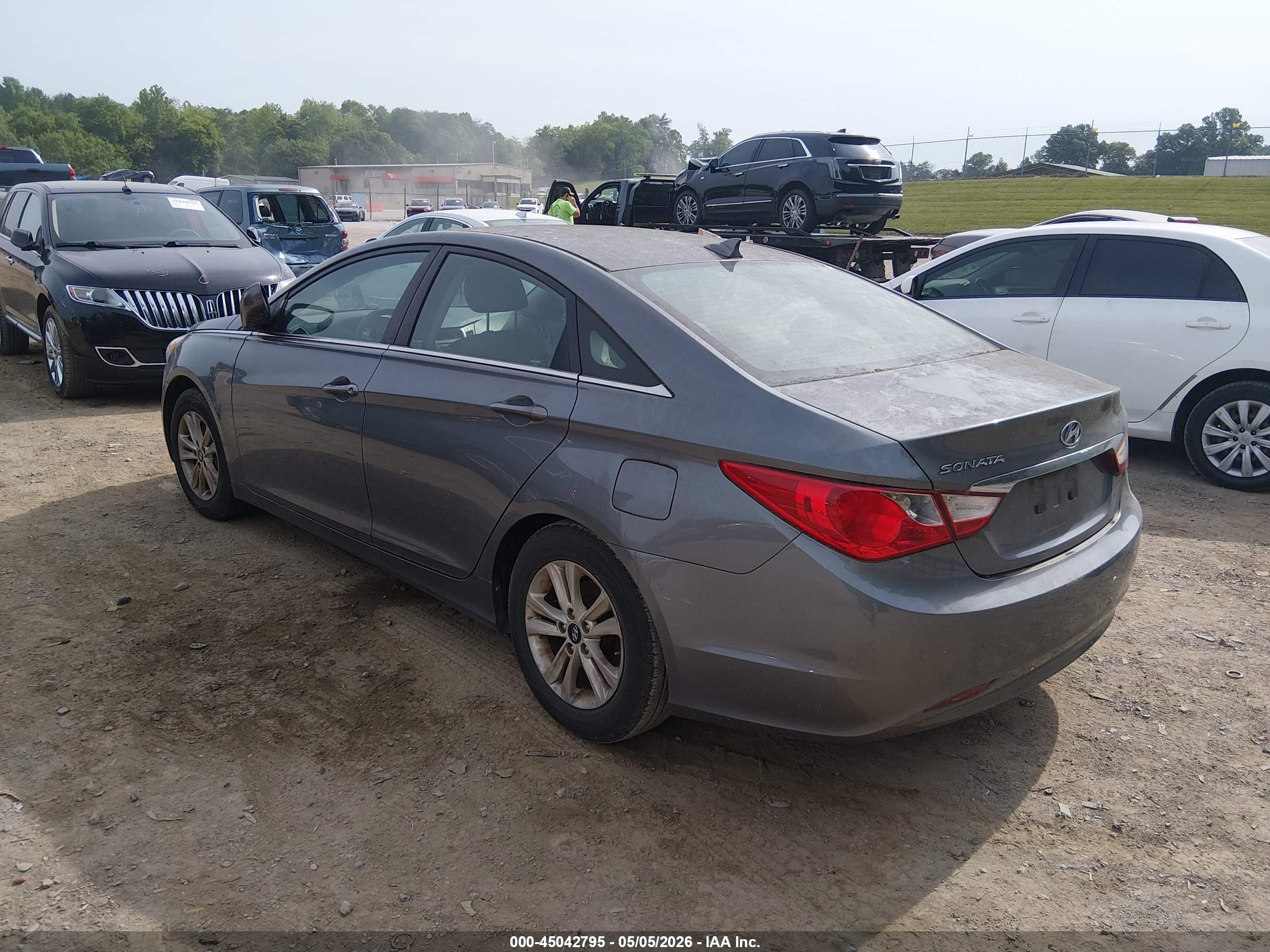 HYUNDAI SONATA image 3